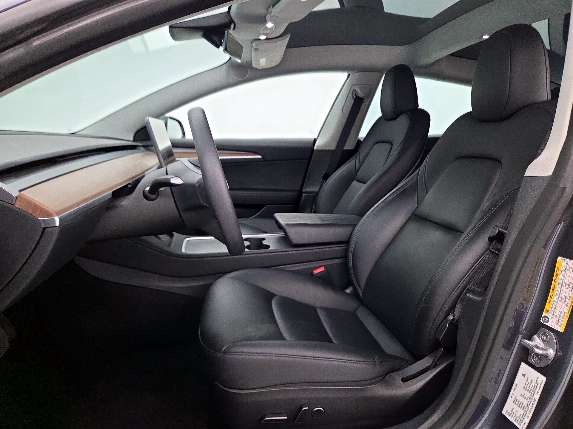 Thumbnail: 2023 Tesla Model 3 - 11