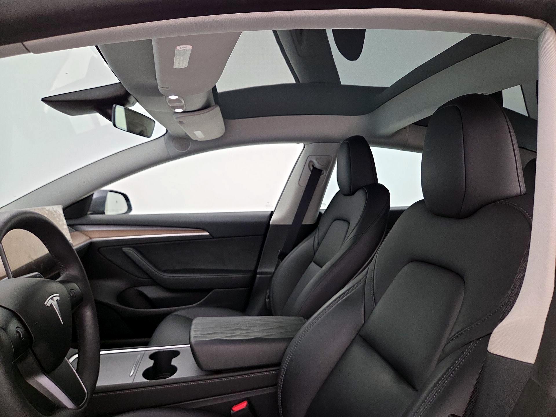 Thumbnail: 2023 Tesla Model 3 - 19