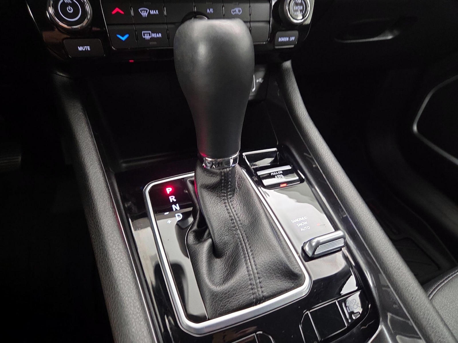 2022 Jeep Compass Latitude Lux - Photo 18