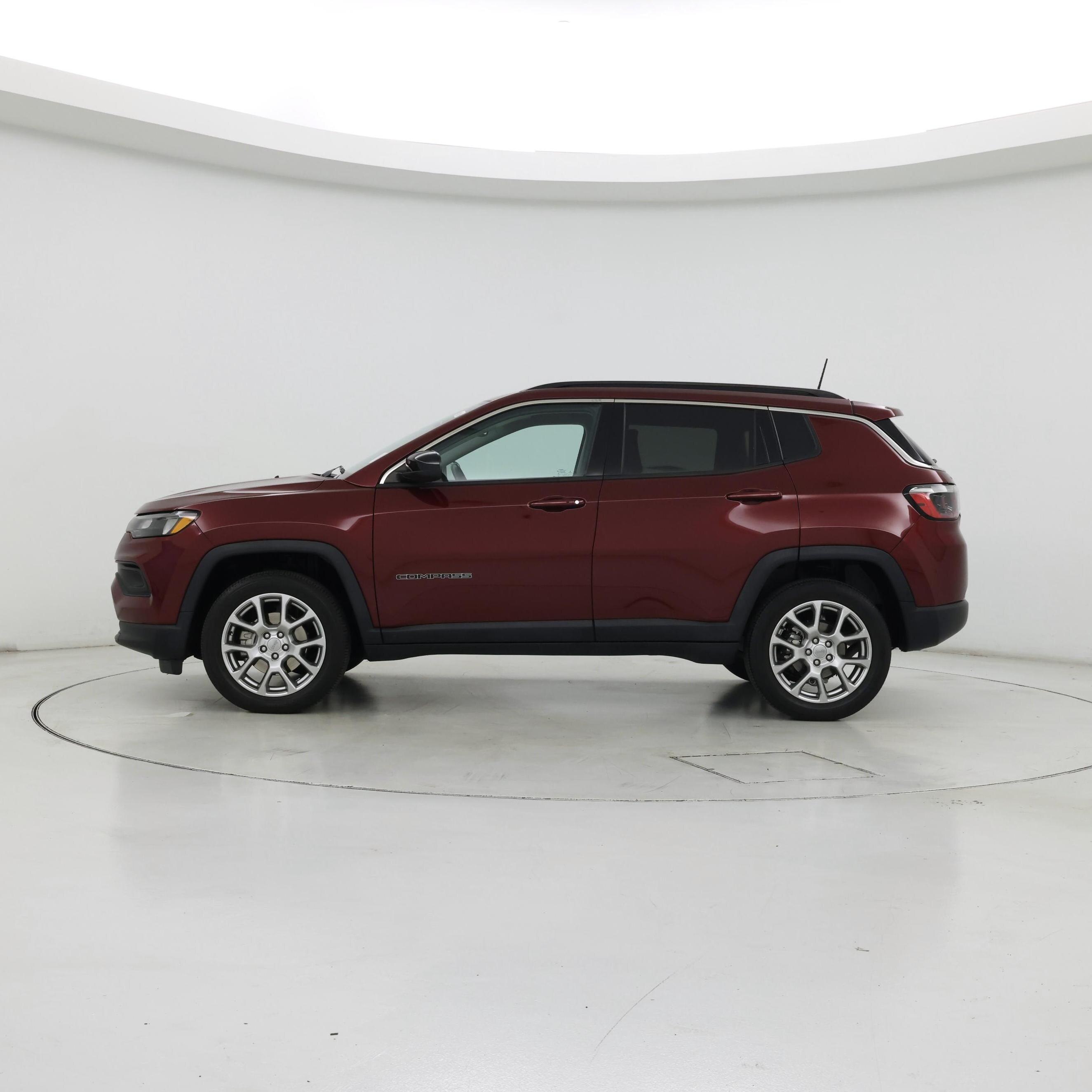 Thumbnail: 2022 Jeep Compass - 3