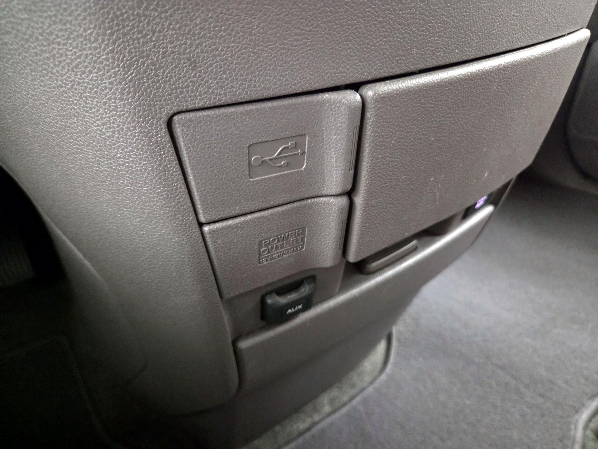 Thumbnail: 2014 Honda Odyssey - 18