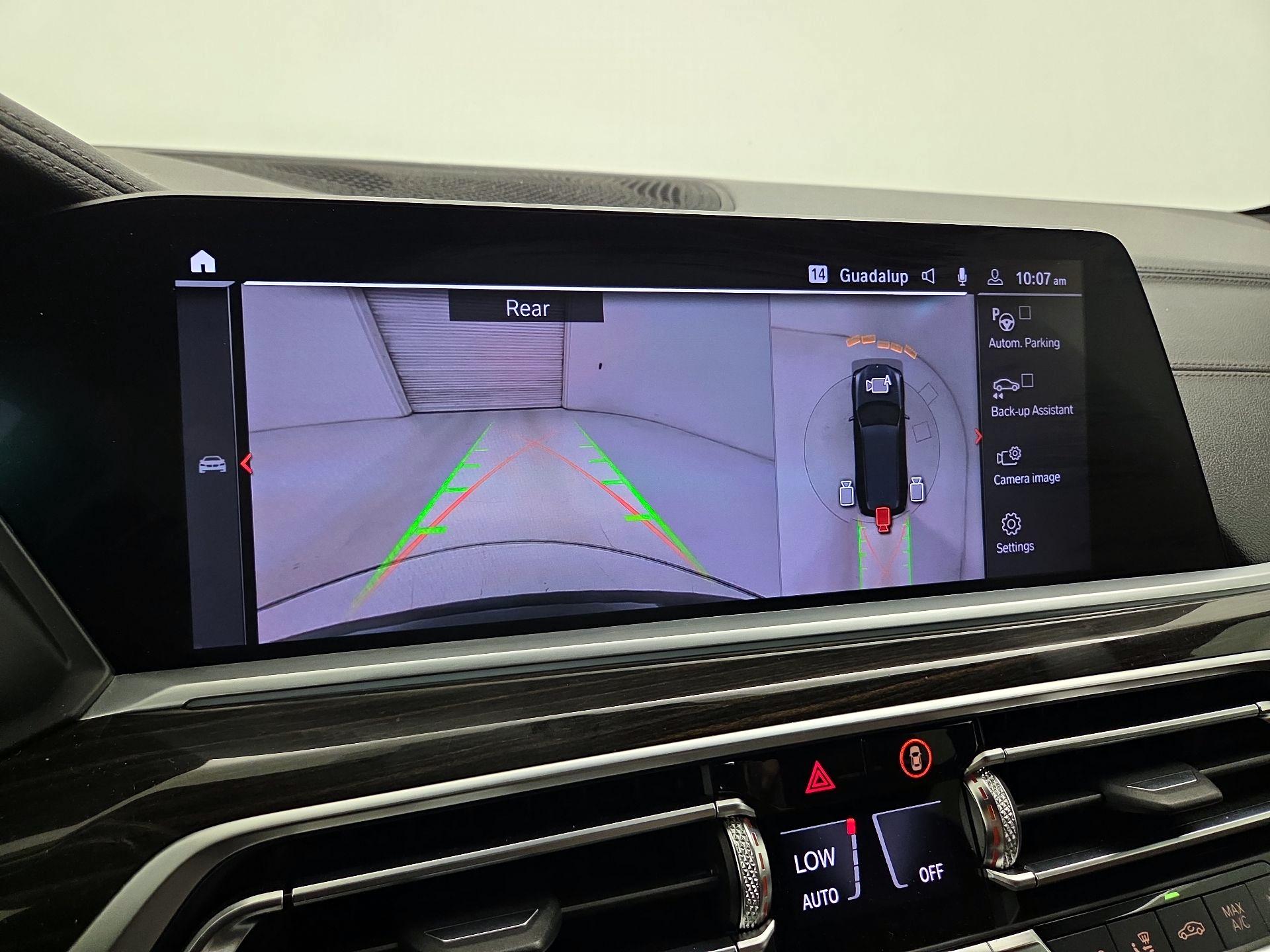 Thumbnail: 2019 BMW X7 - 15