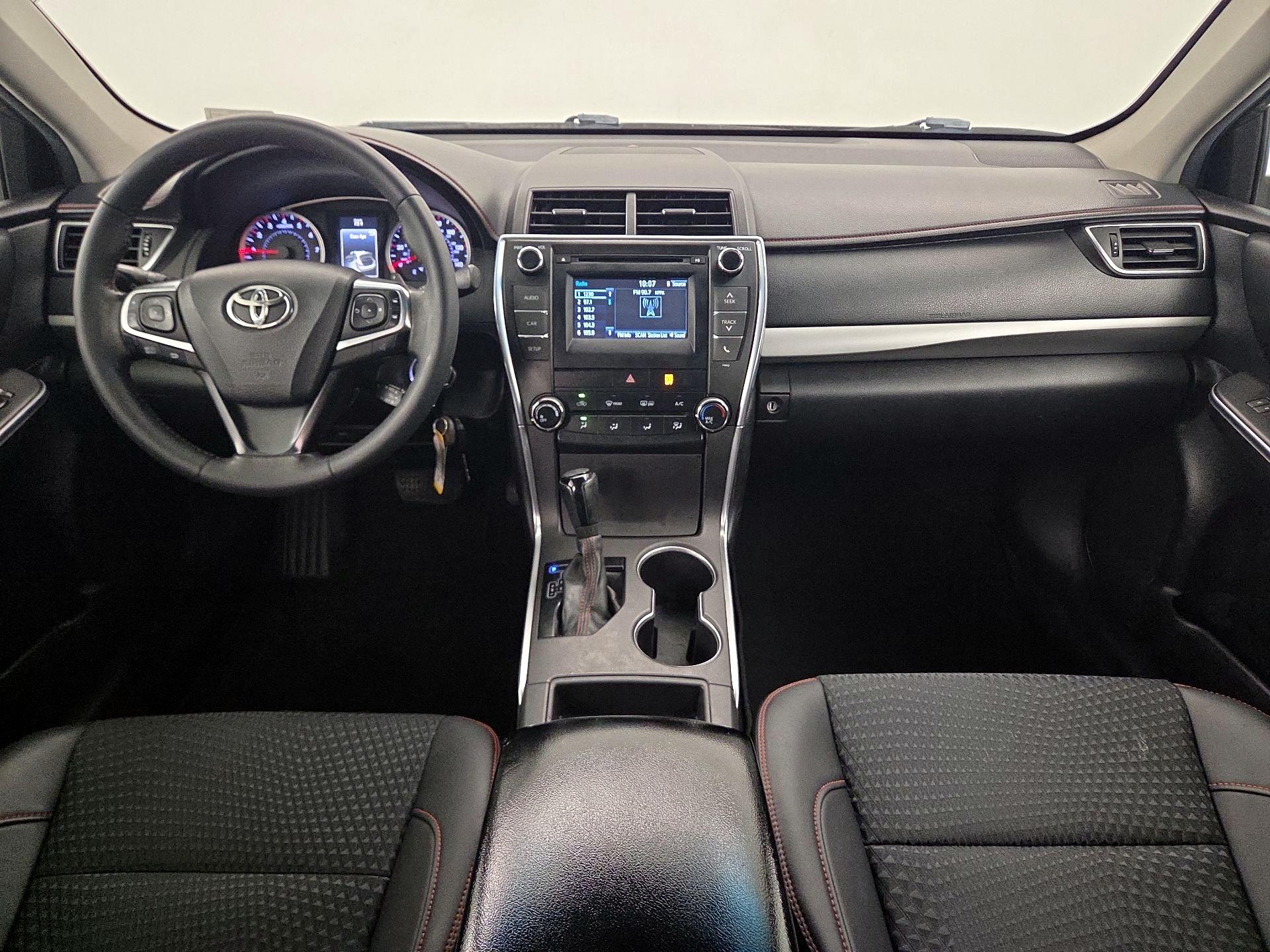 Thumbnail: 2015 Toyota Camry - 9
