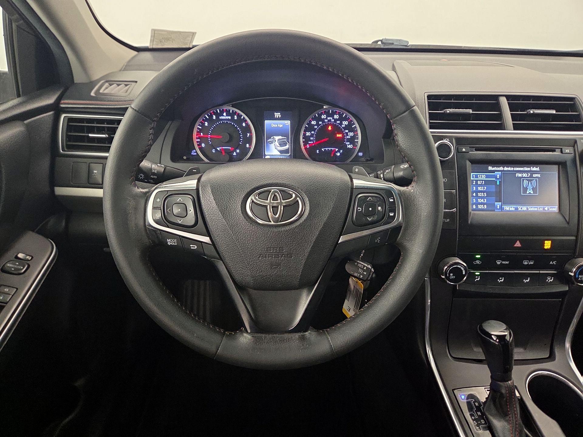 Thumbnail: 2015 Toyota Camry - 10