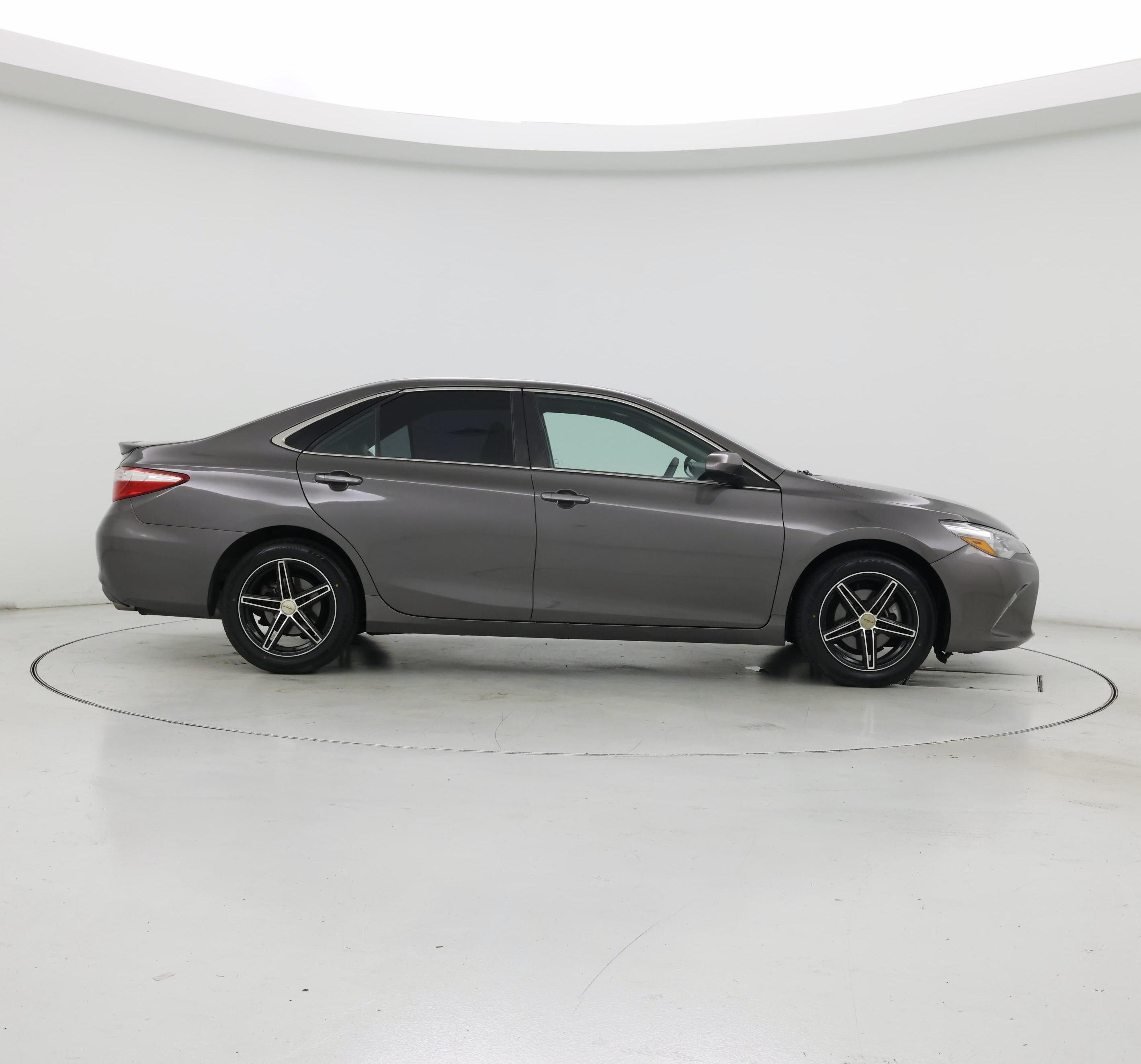 Thumbnail: 2015 Toyota Camry - 7
