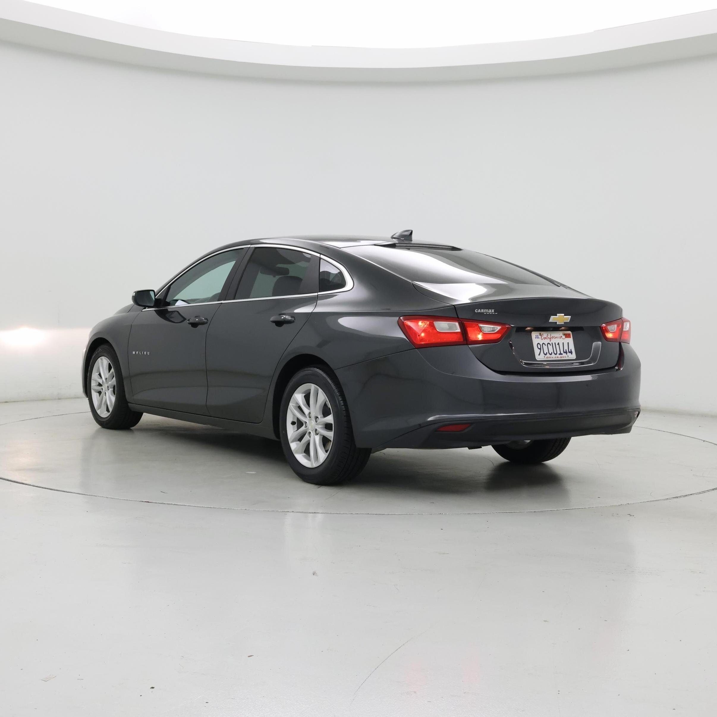 Thumbnail: 2018 Chevrolet Malibu - 2