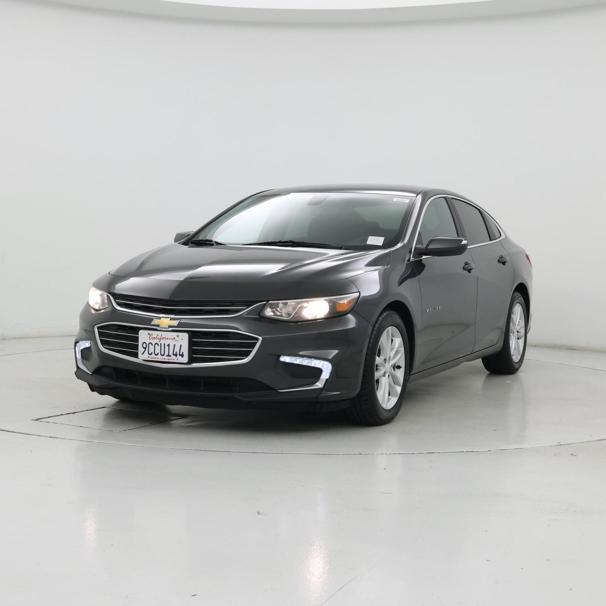 Thumbnail: 2018 Chevrolet Malibu - 4