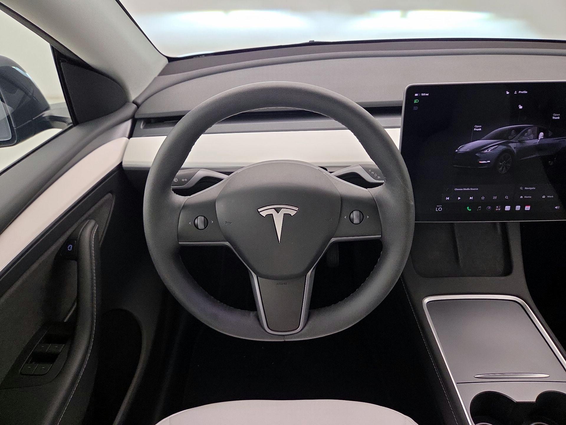 Thumbnail: 2023 Tesla Model Y - 10