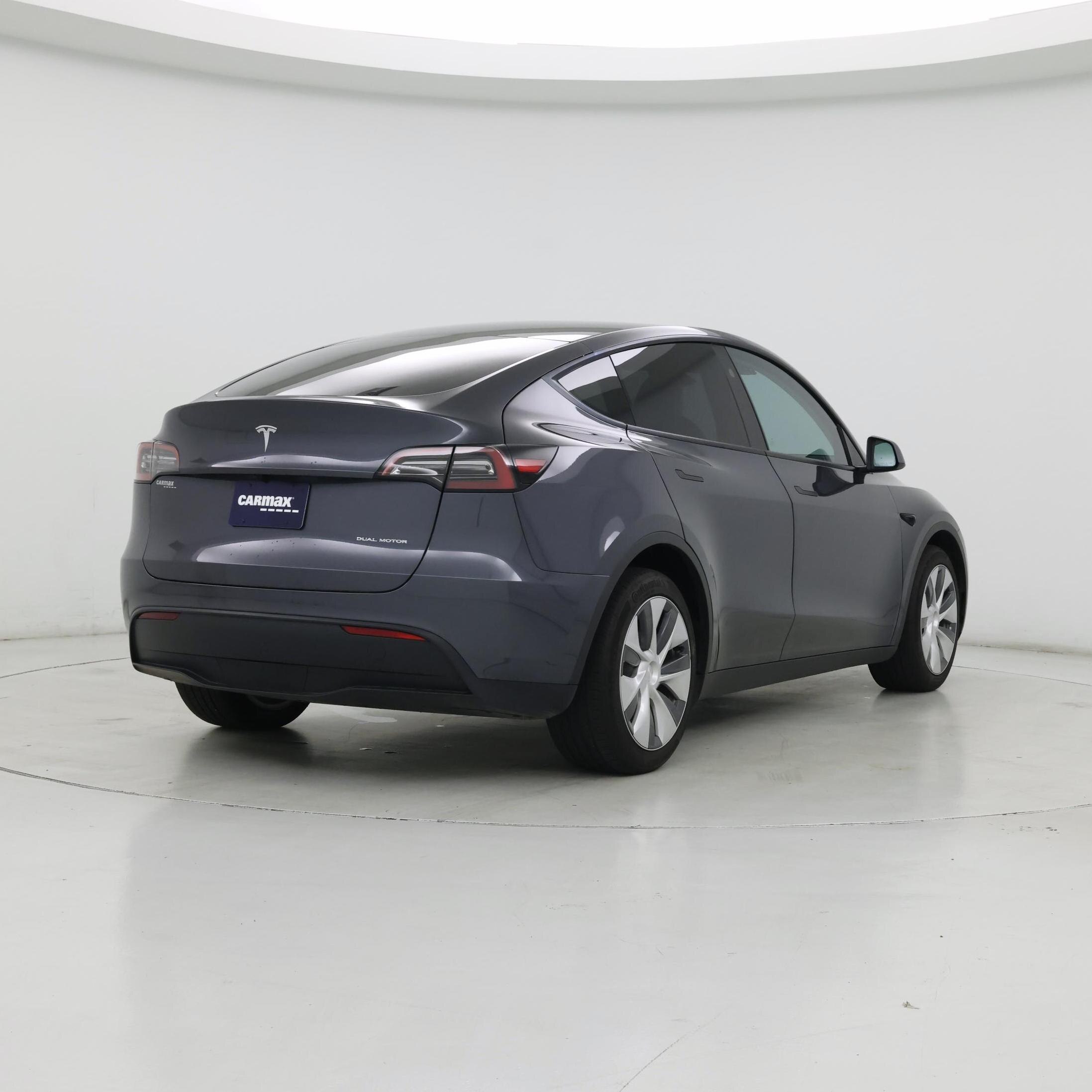 Thumbnail: 2023 Tesla Model Y - 8