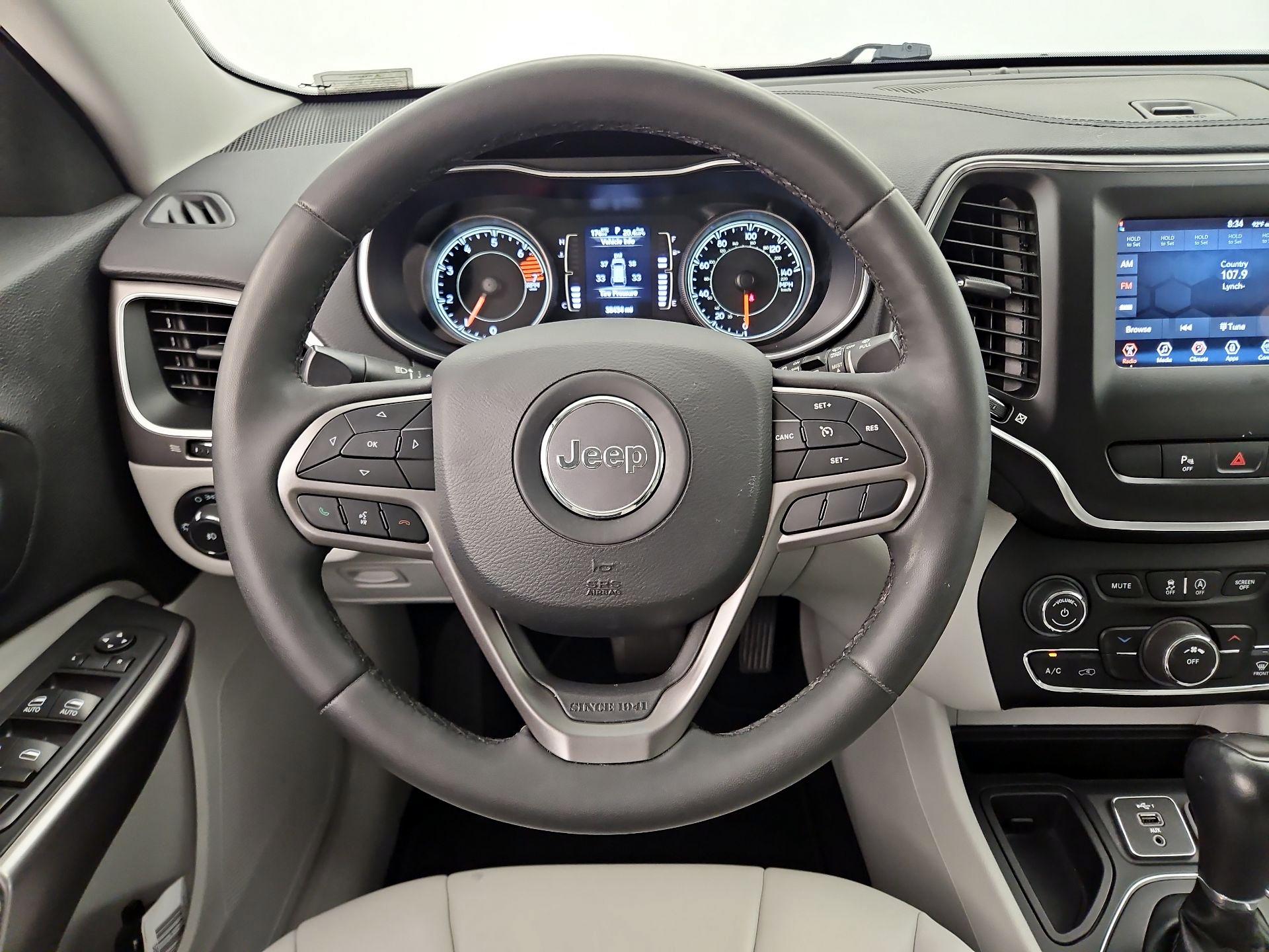 Thumbnail: 2021 Jeep Cherokee - 10