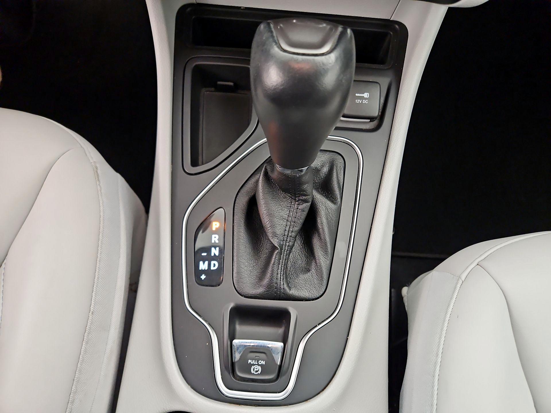 Thumbnail: 2021 Jeep Cherokee - 15