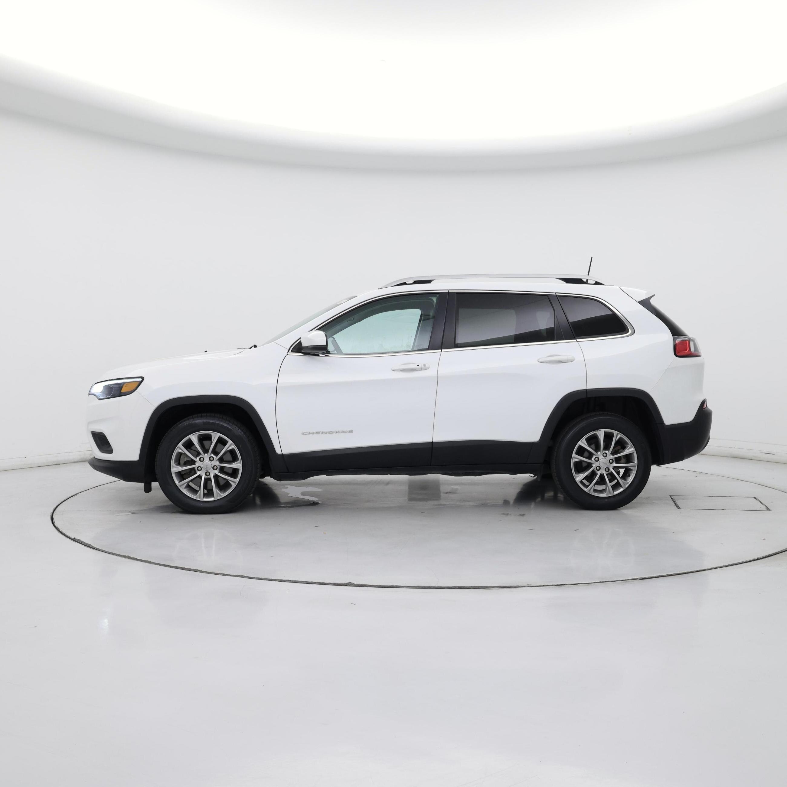 Thumbnail: 2021 Jeep Cherokee - 3