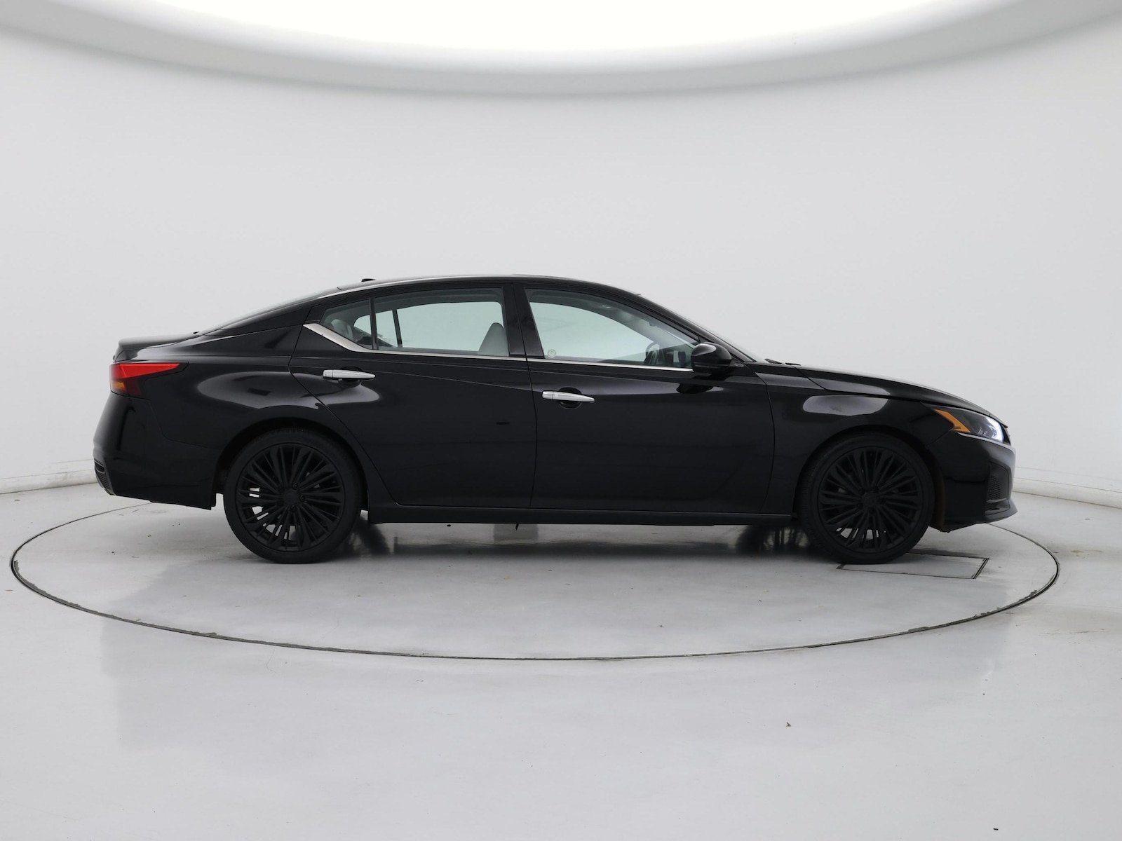 2023 Nissan Altima SL - Photo 8