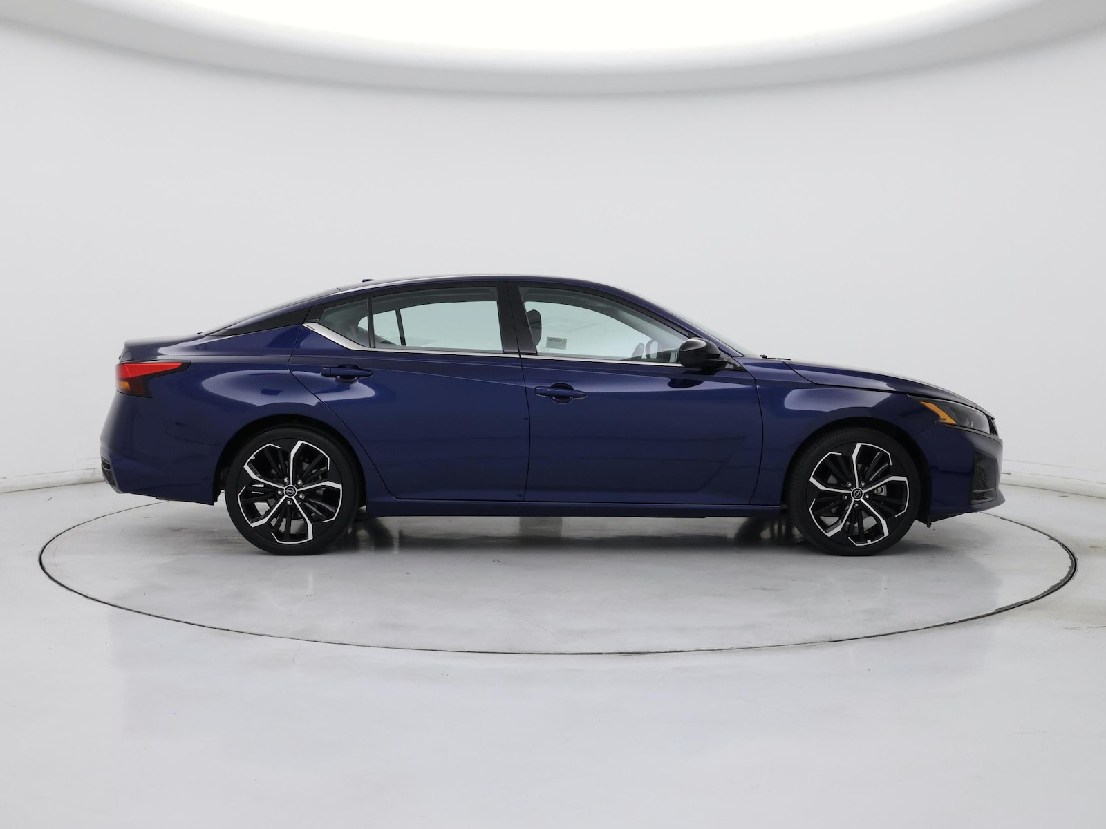 2023 Nissan Altima SR - Photo 8