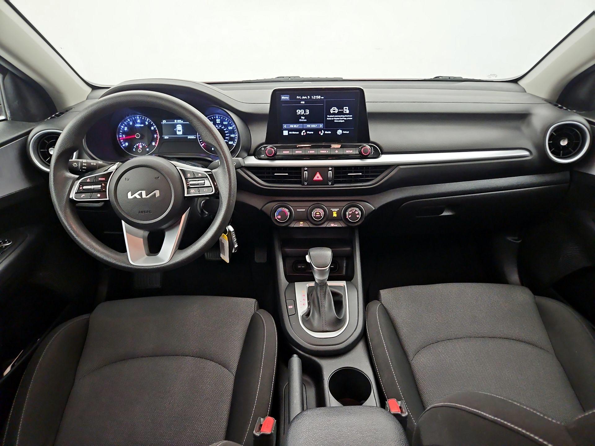 Thumbnail: 2023 Kia Forte - 9