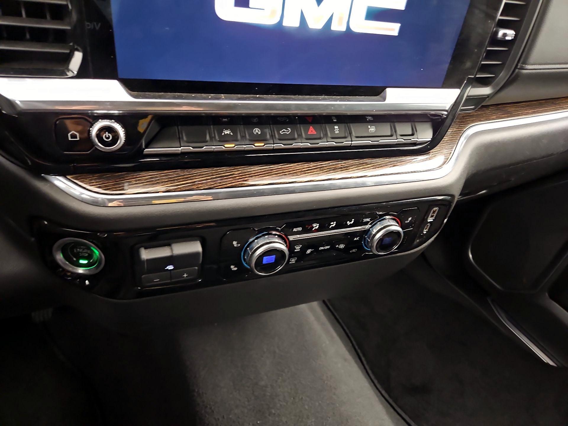 Thumbnail: 2023 GMC Sierra 1500 - 16