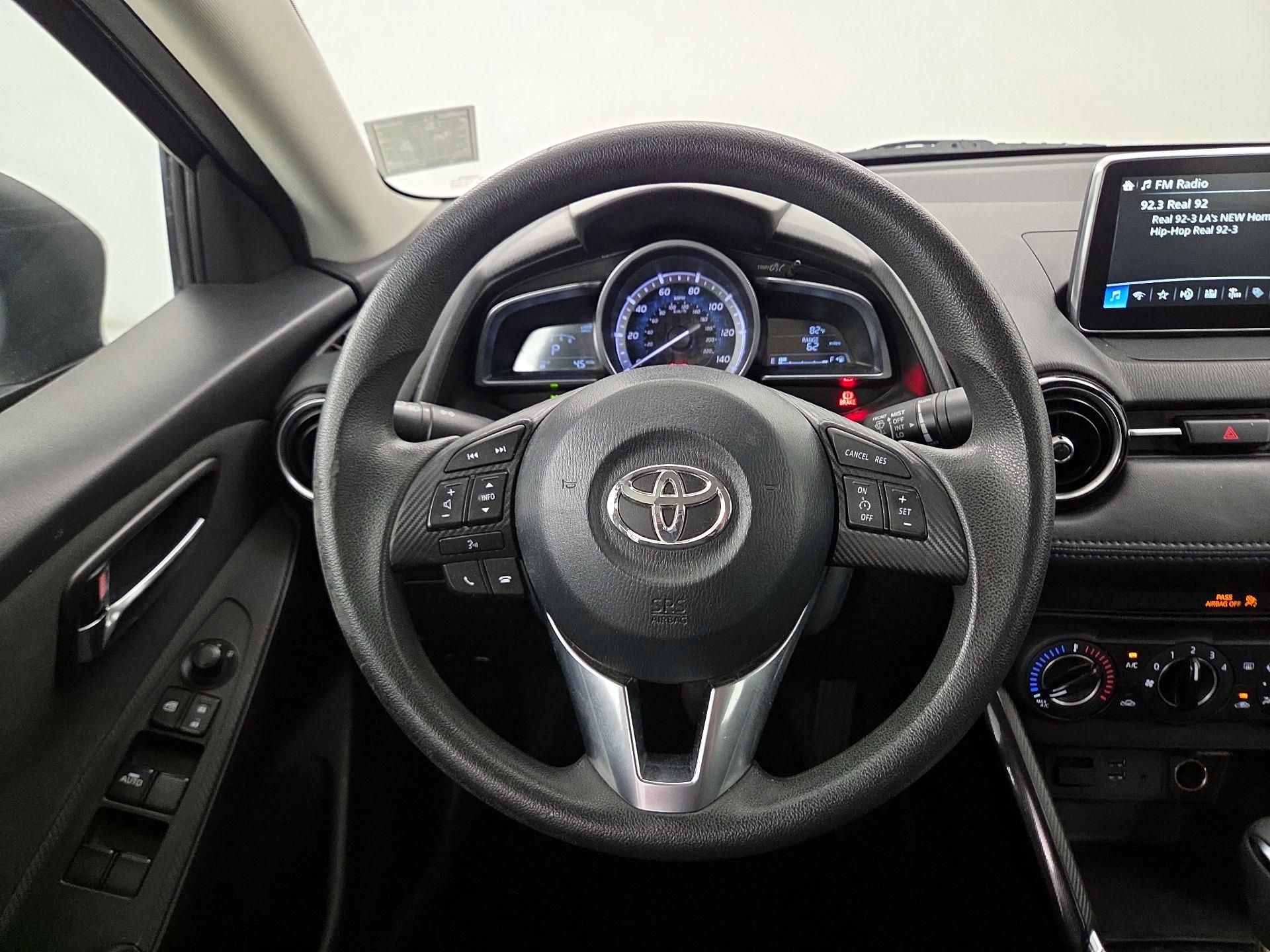 Thumbnail: 2018 Toyota Yaris iA - 10