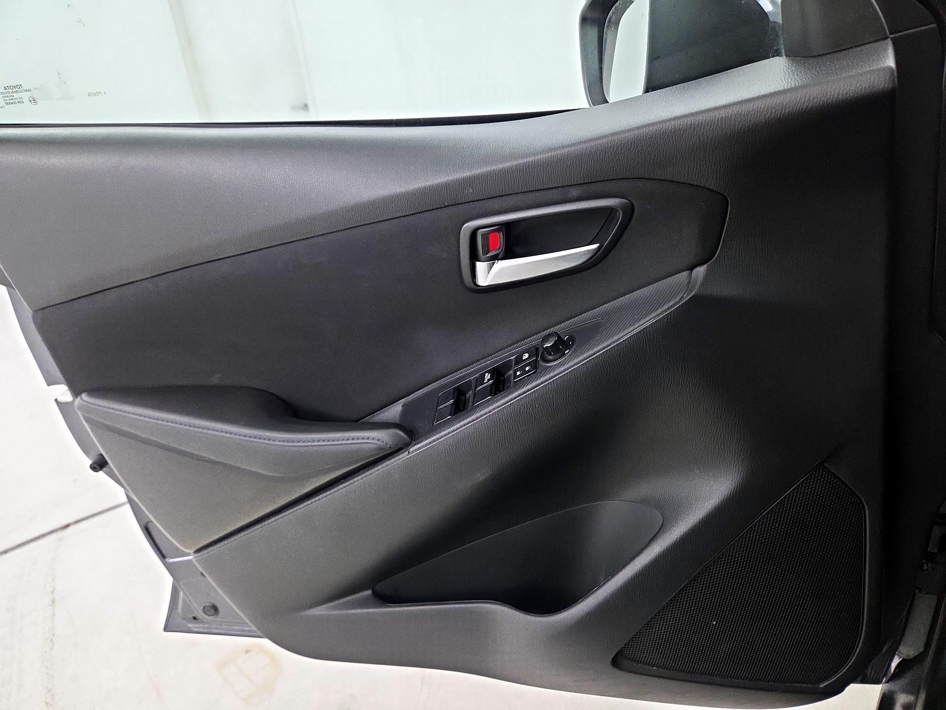 Thumbnail: 2018 Toyota Yaris iA - 12