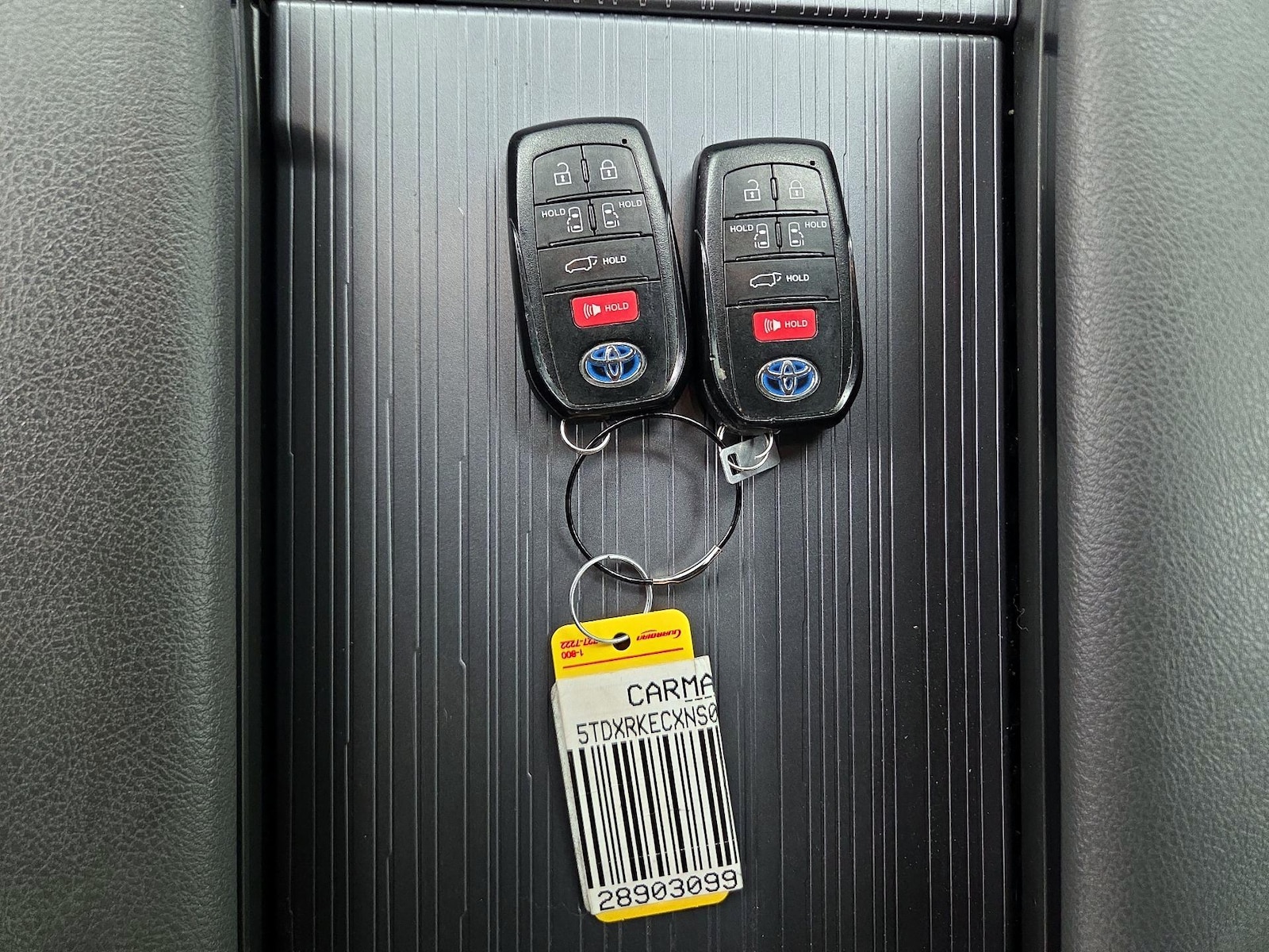 2022 Toyota Sienna XSE - Photo 26