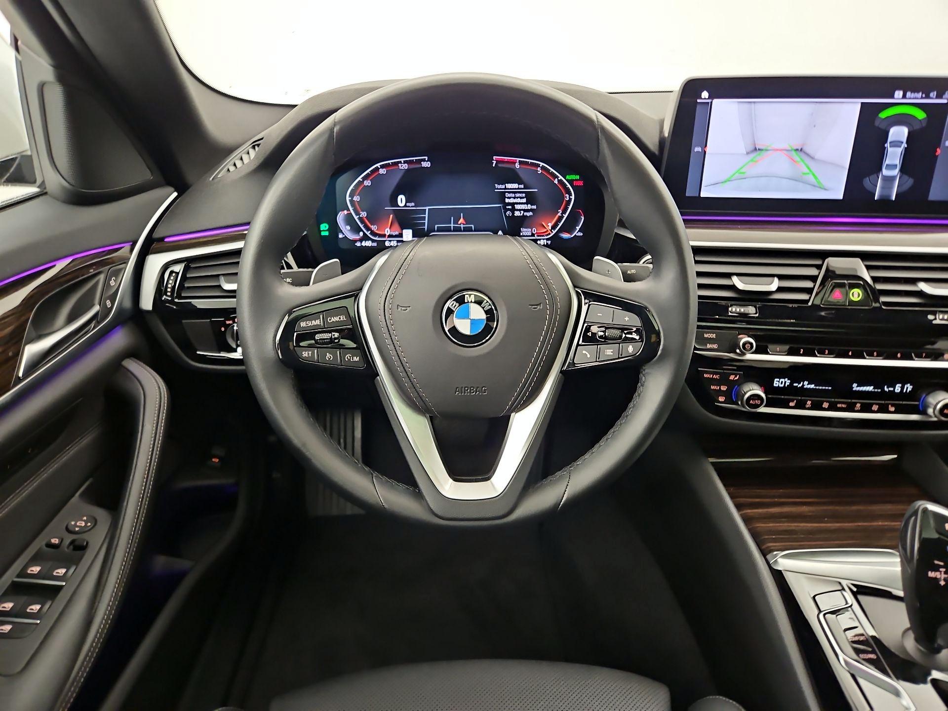 Thumbnail: 2023 BMW 5 Series - 10