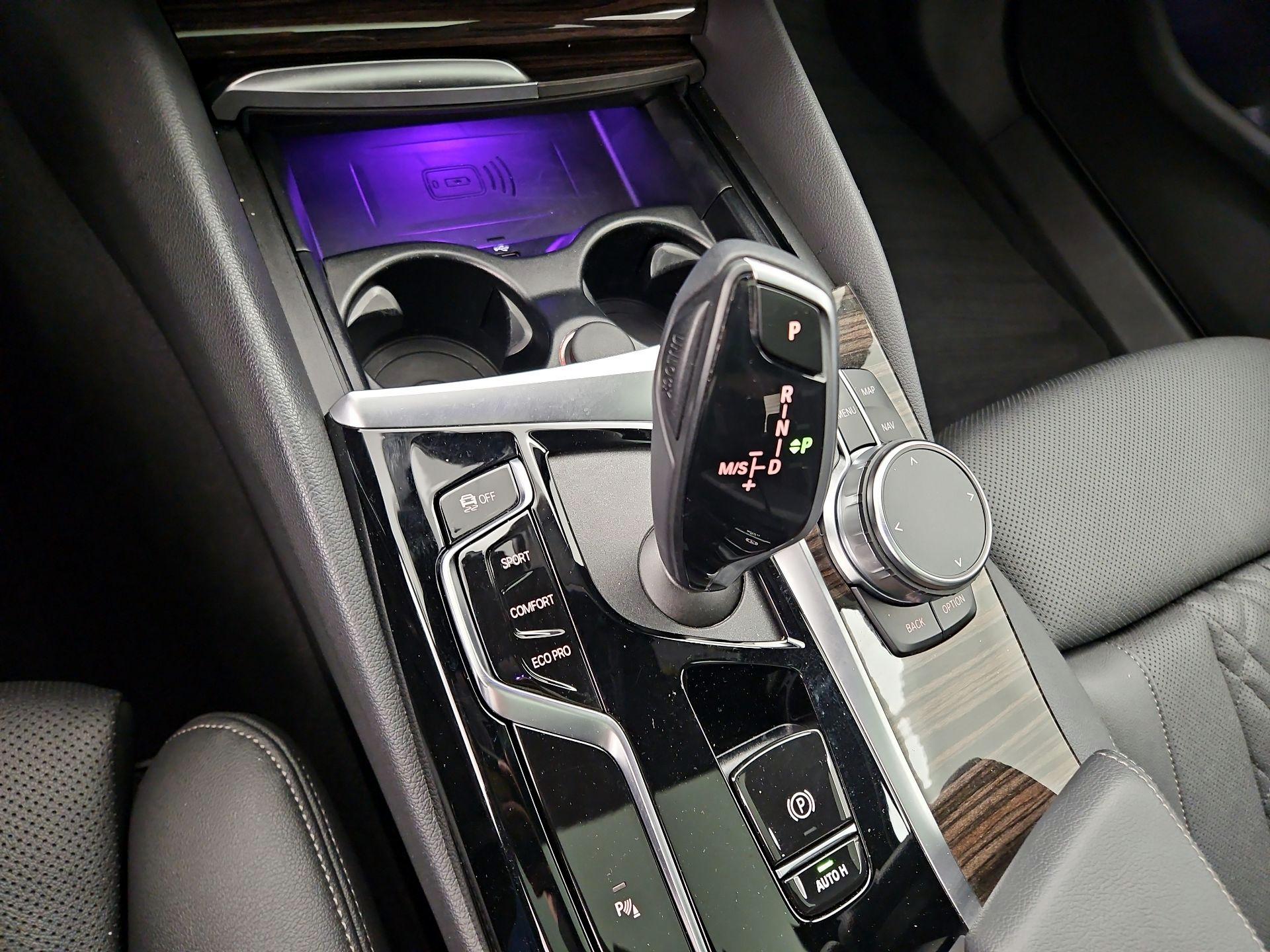 Thumbnail: 2023 BMW 5 Series - 17