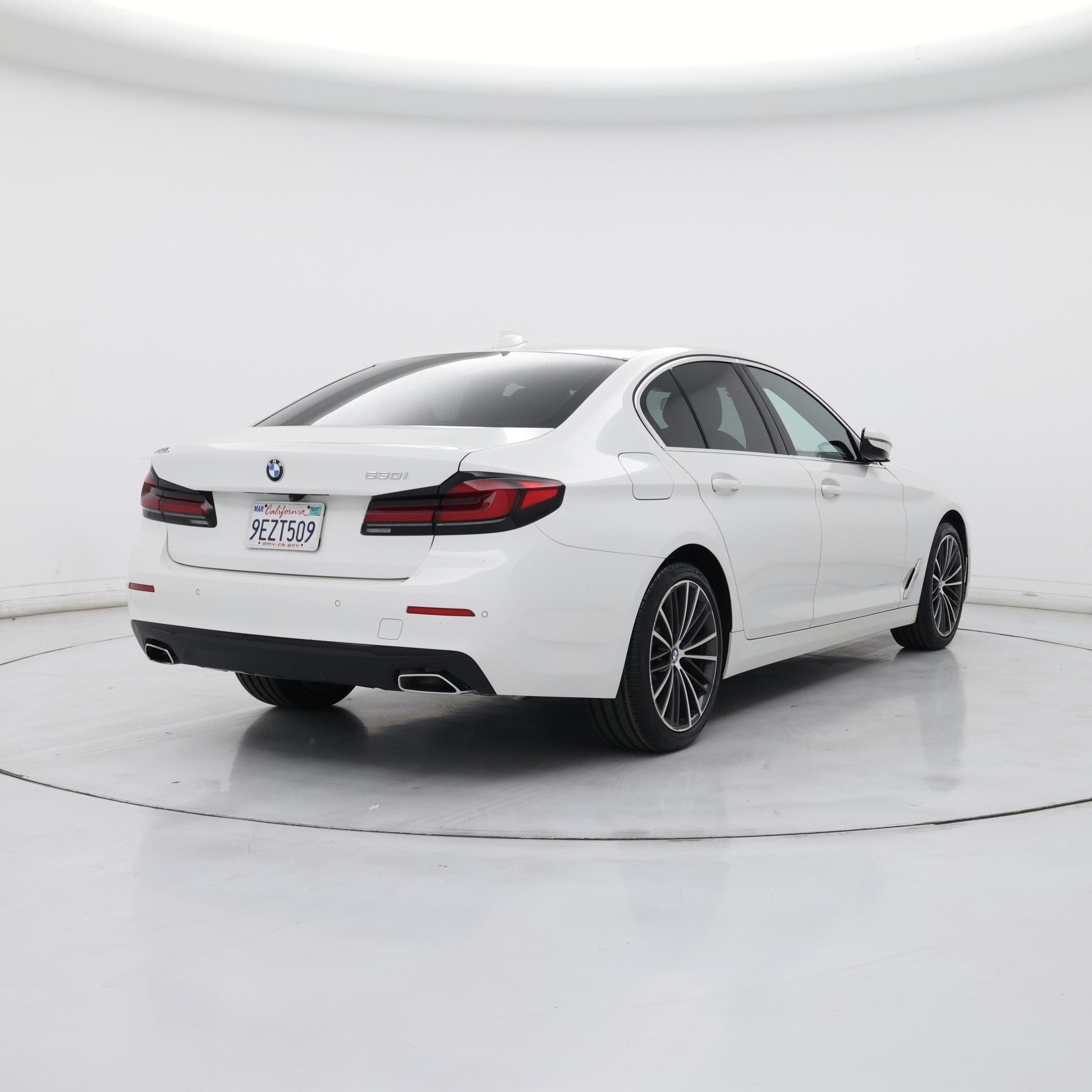 Thumbnail: 2023 BMW 5 Series - 8