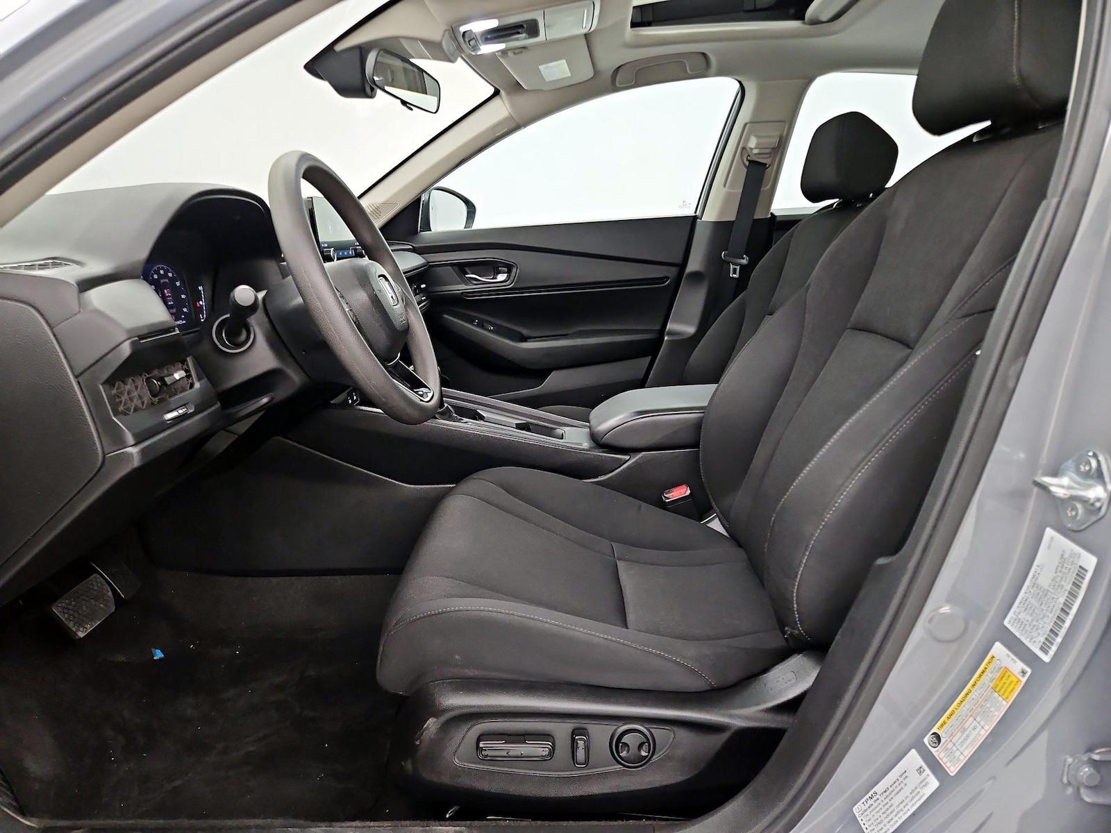 2025 Honda Accord SE - Photo 12