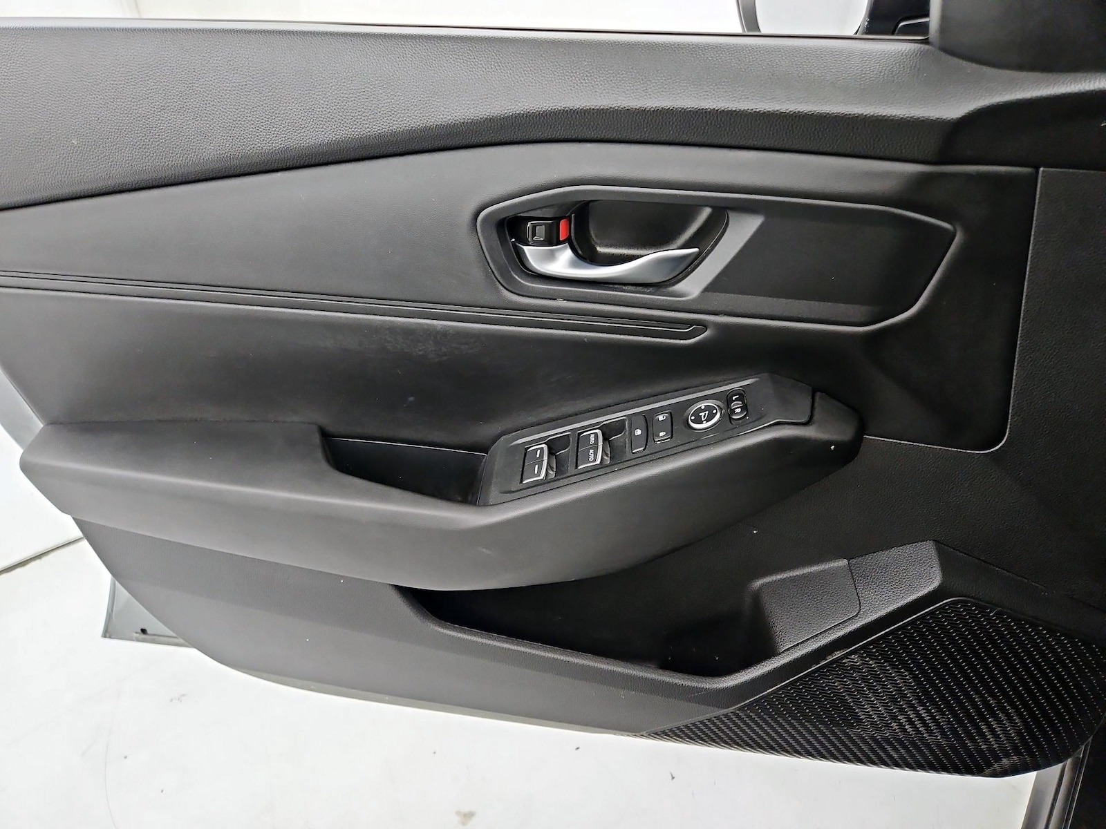 2025 Honda Accord SE - Photo 13