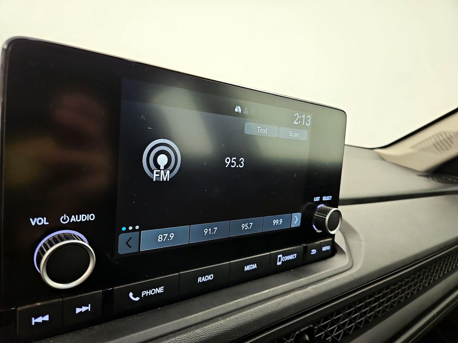 2025 Honda Accord SE - Photo 15