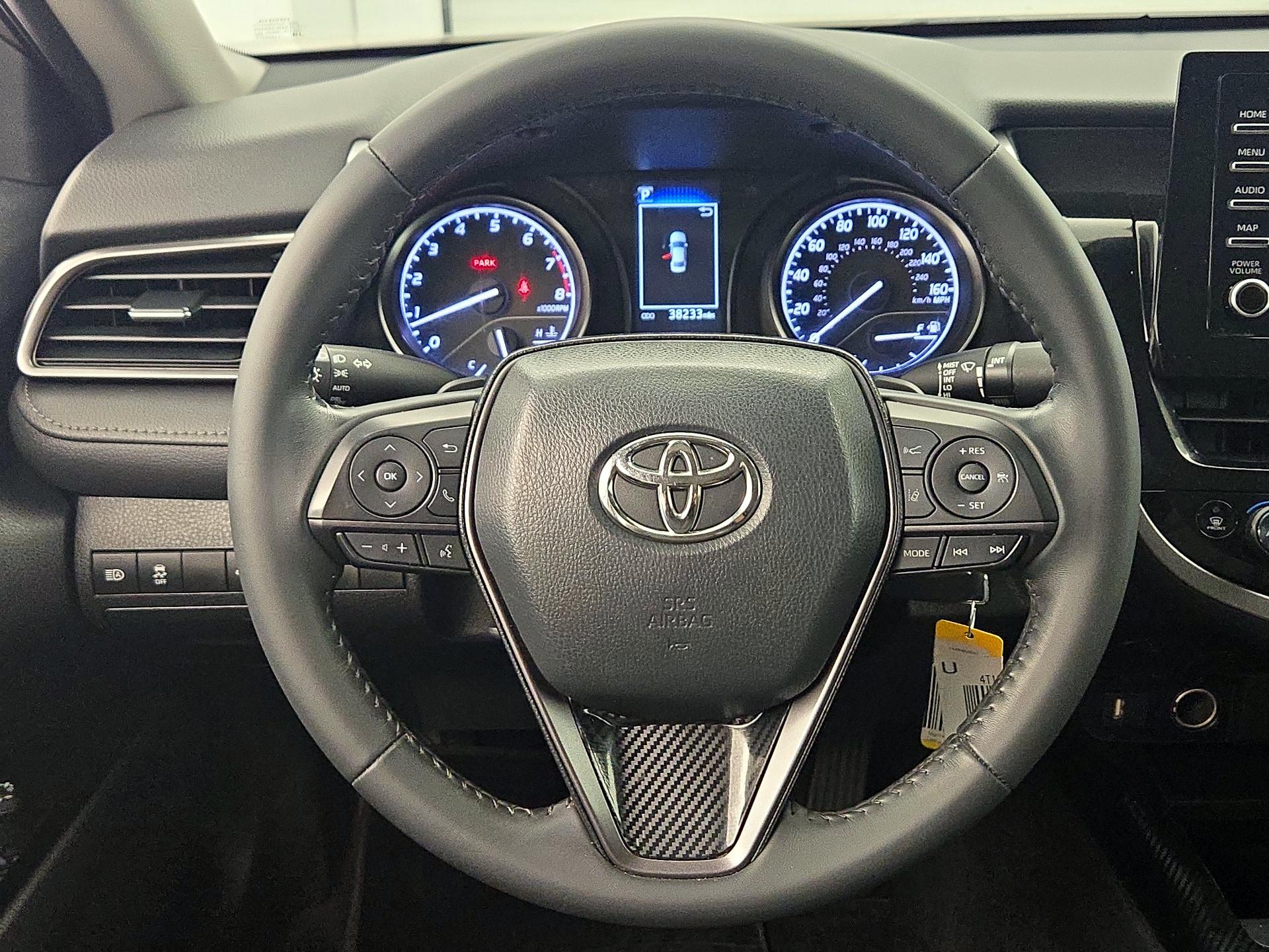 Thumbnail: 2023 Toyota Camry - 10