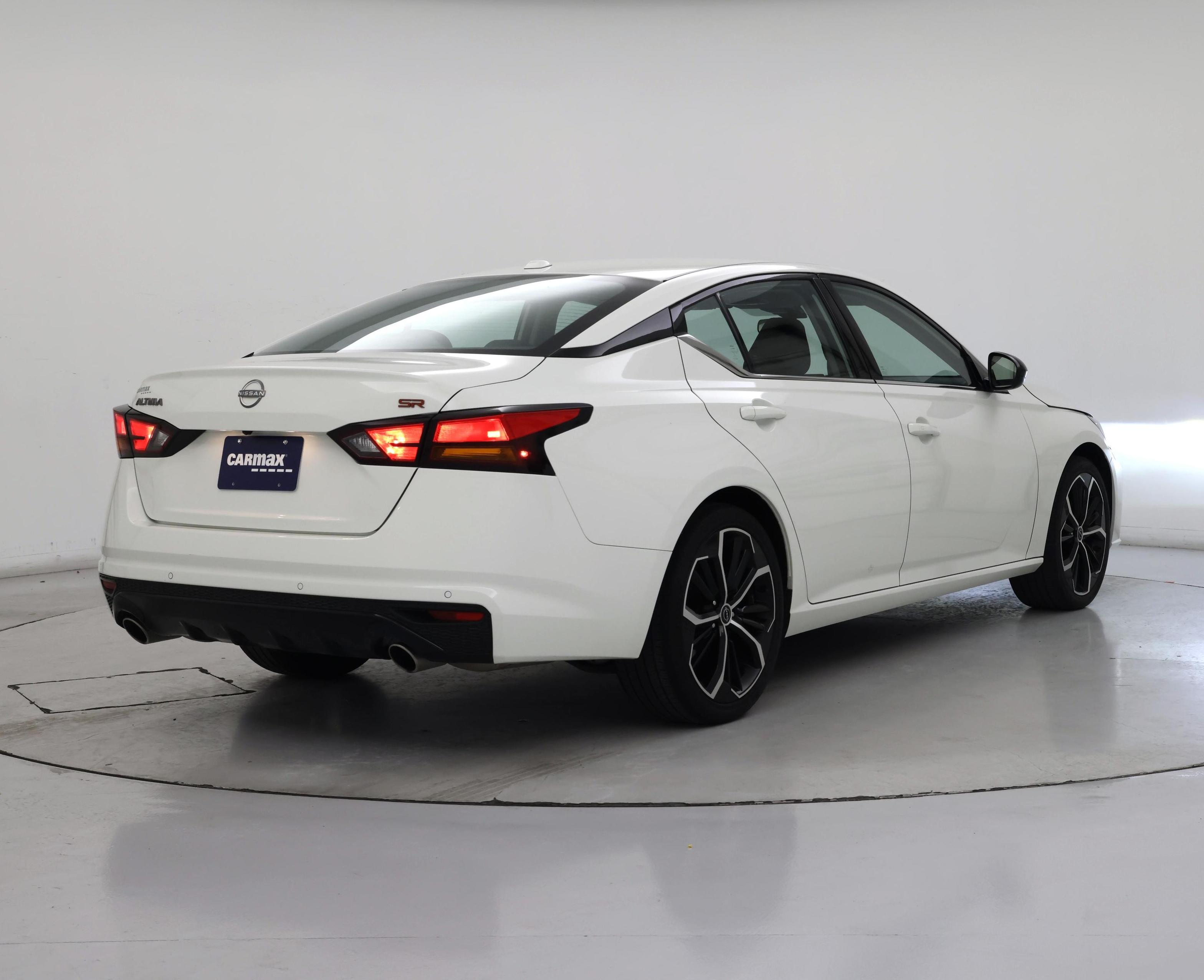 Thumbnail: 2023 Nissan Altima - 8