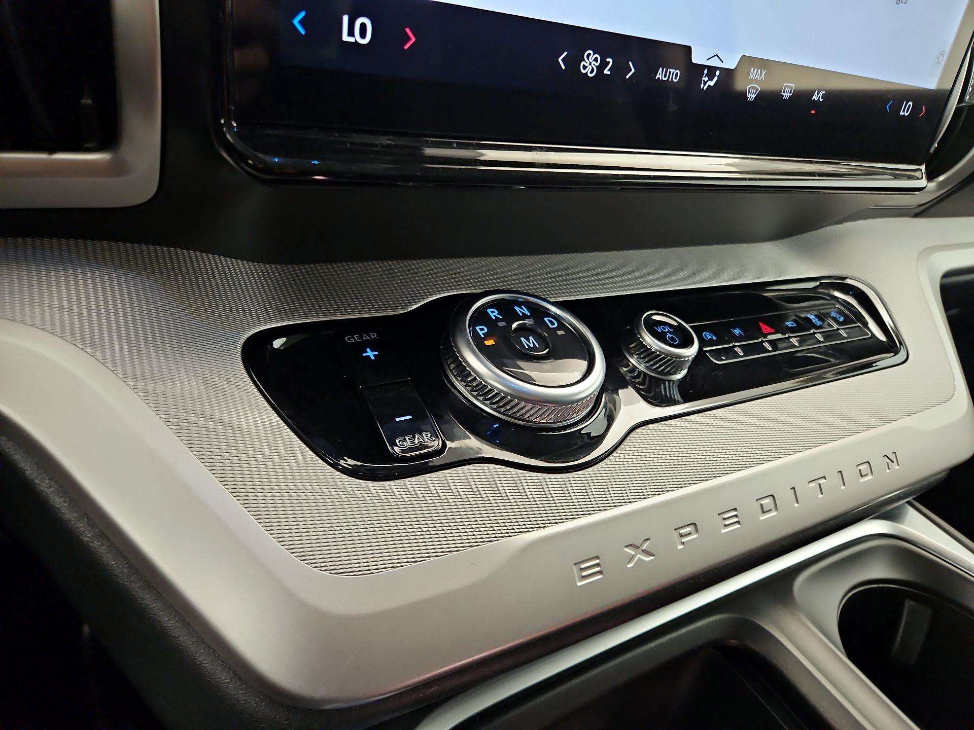 Thumbnail: 2025 Ford Expedition - 17