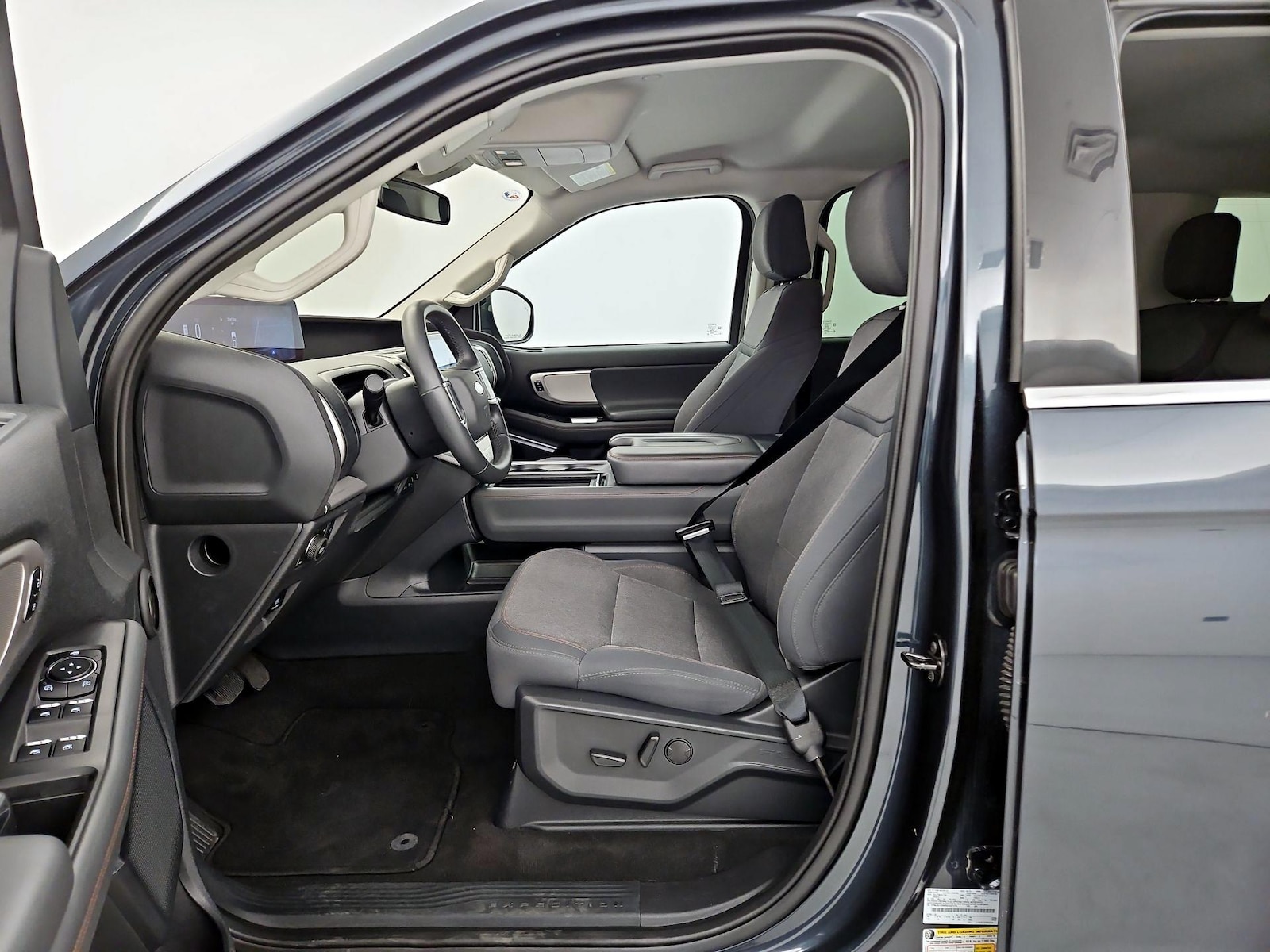 2025 Ford Expedition Active - Photo 12