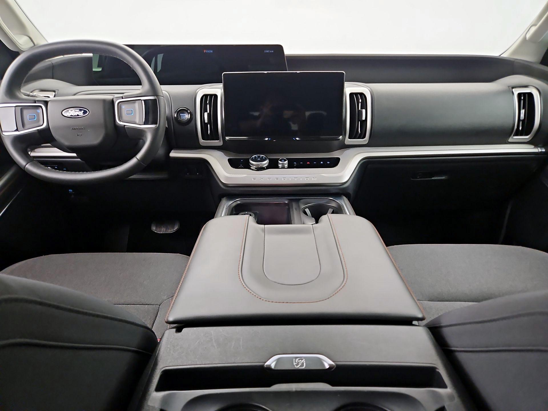 Thumbnail: 2025 Ford Expedition - 9