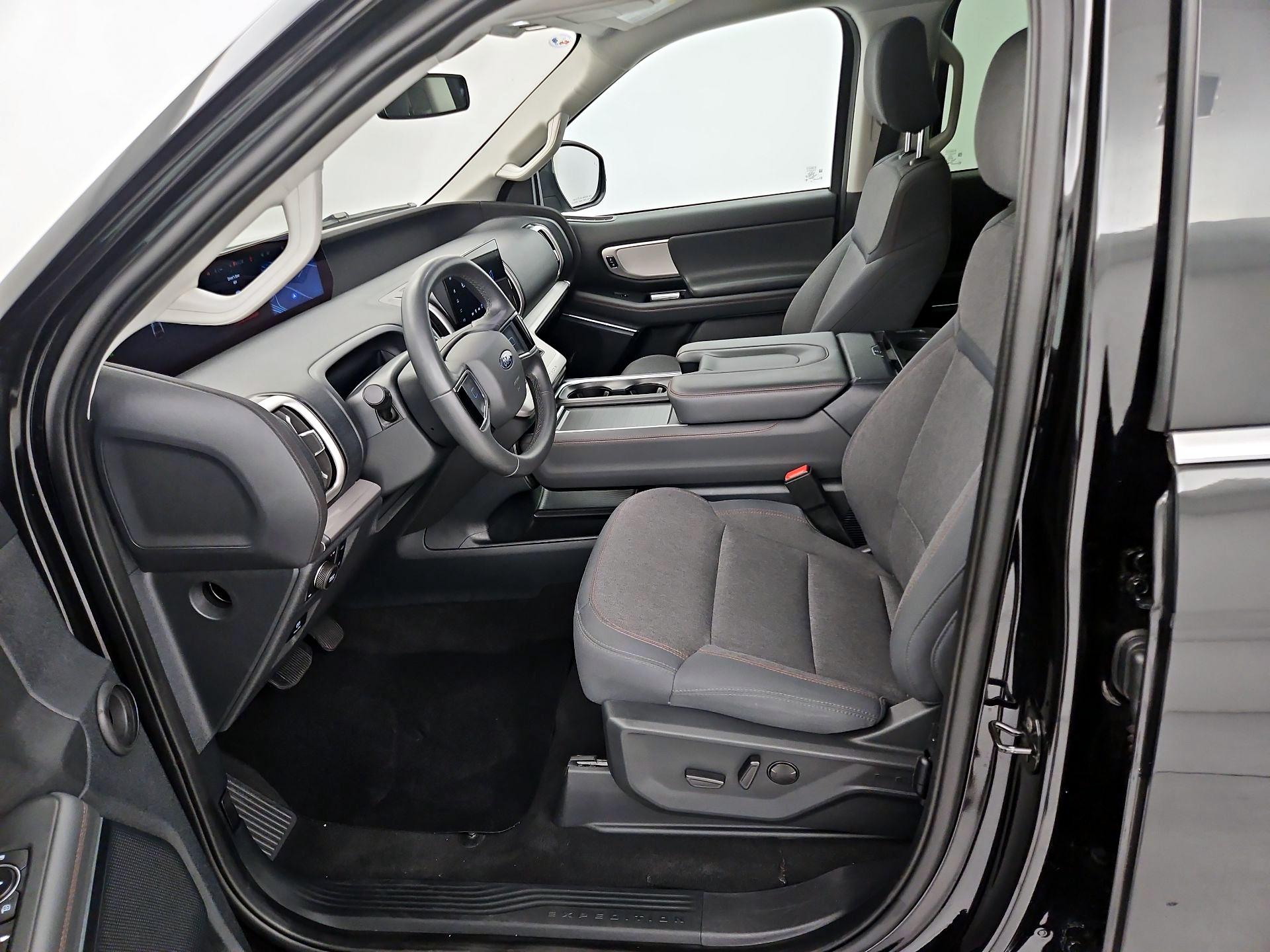 Thumbnail: 2025 Ford Expedition - 11