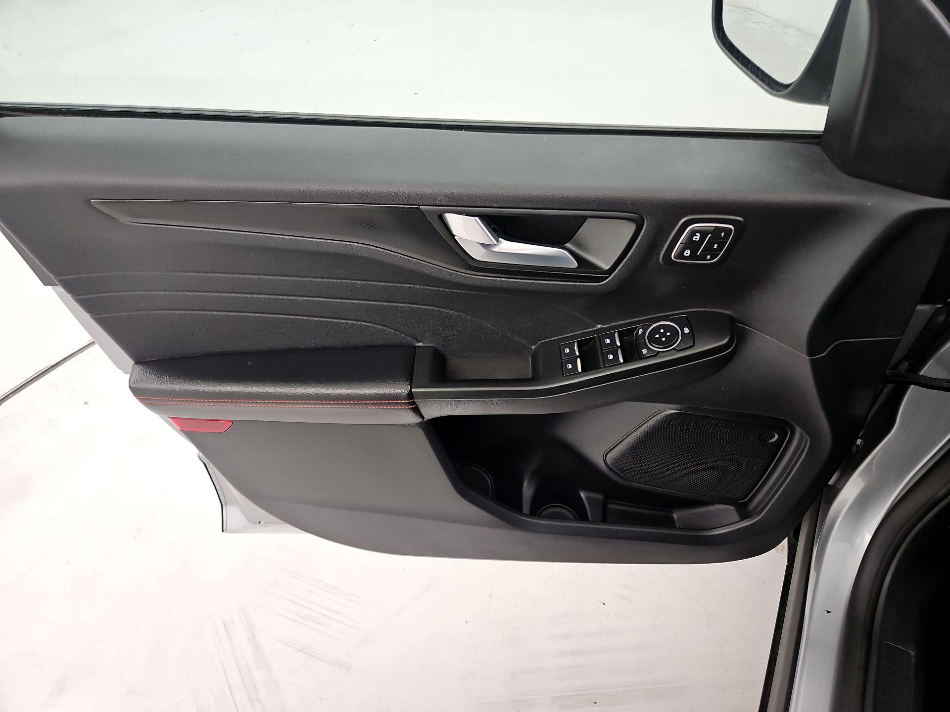 Thumbnail: 2022 Ford Escape - 12