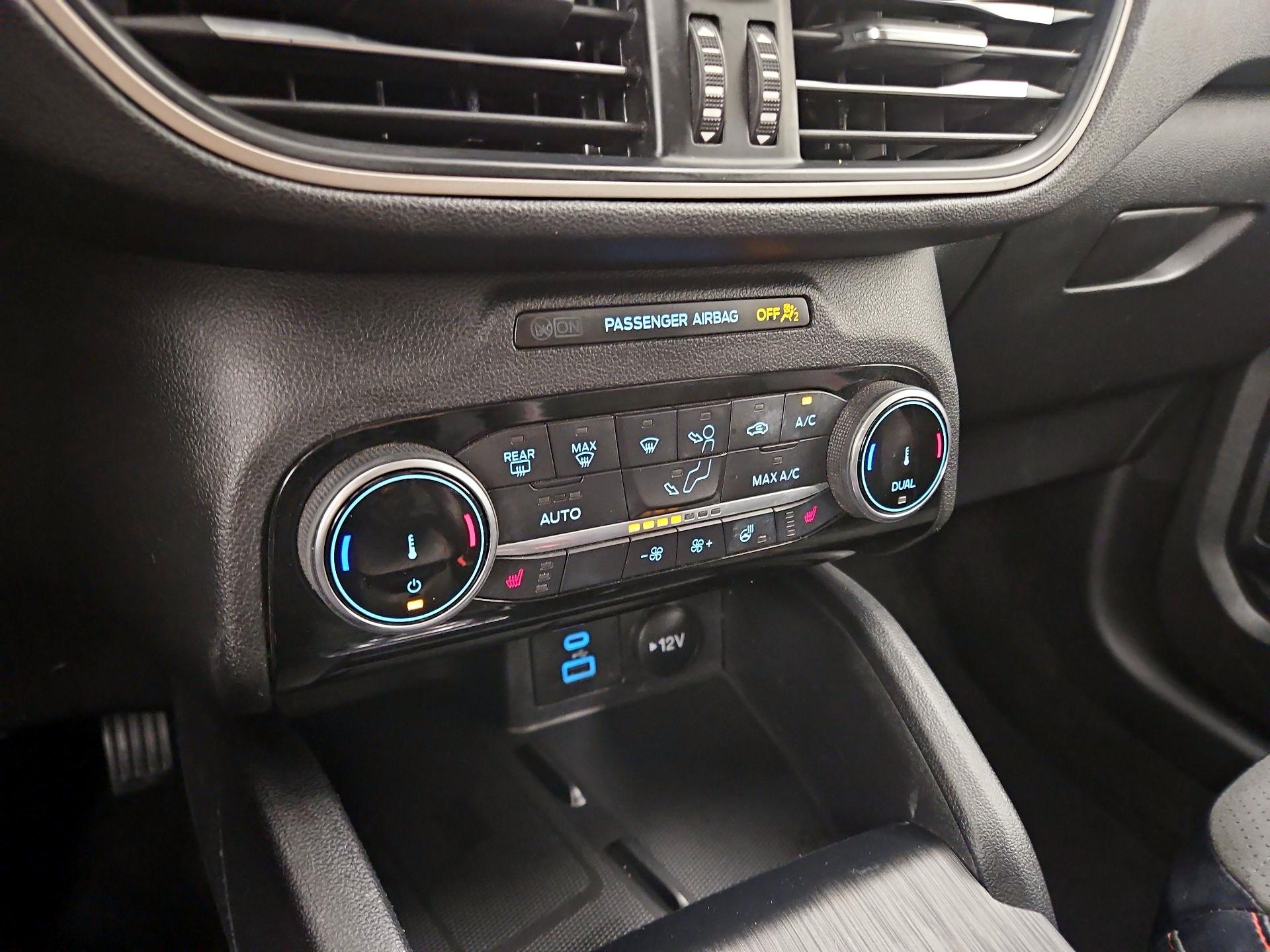Thumbnail: 2022 Ford Escape - 16