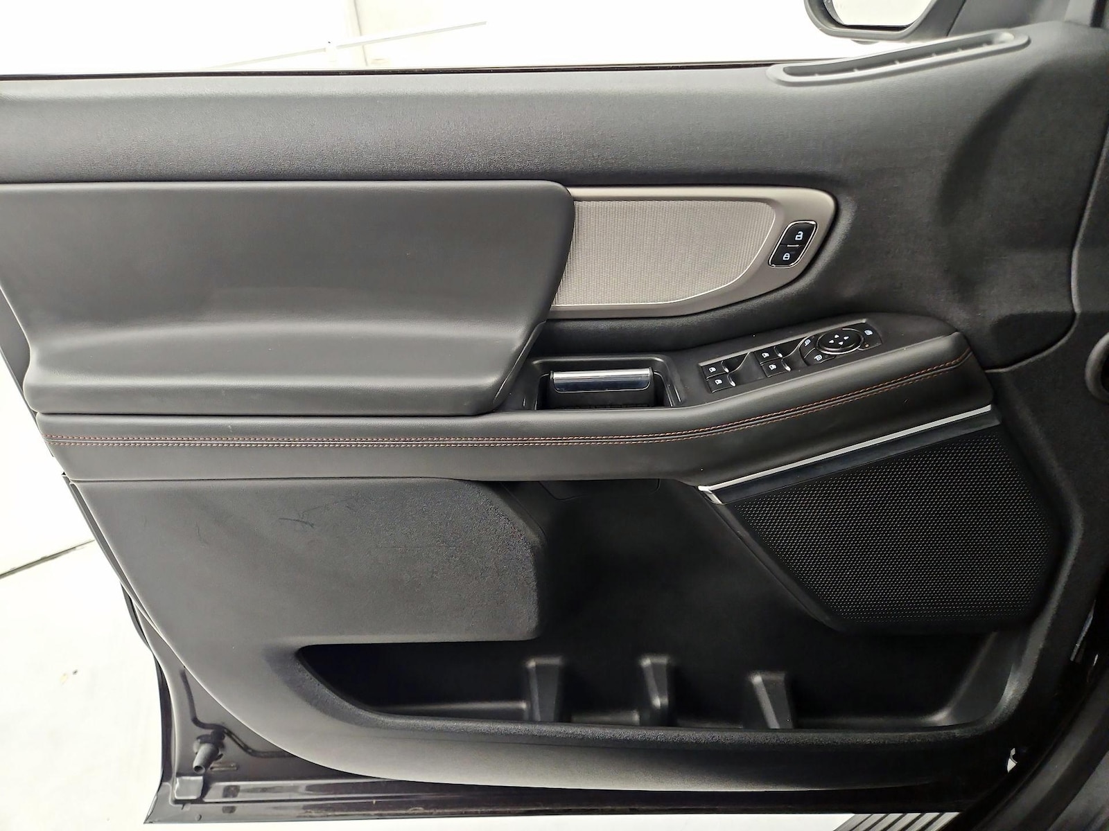 2025 Ford Expedition Active - Photo 13