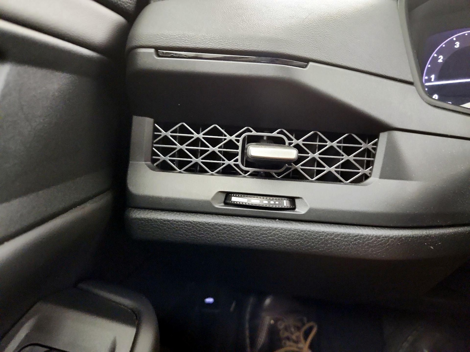 2025 Honda Accord SE - Photo 14