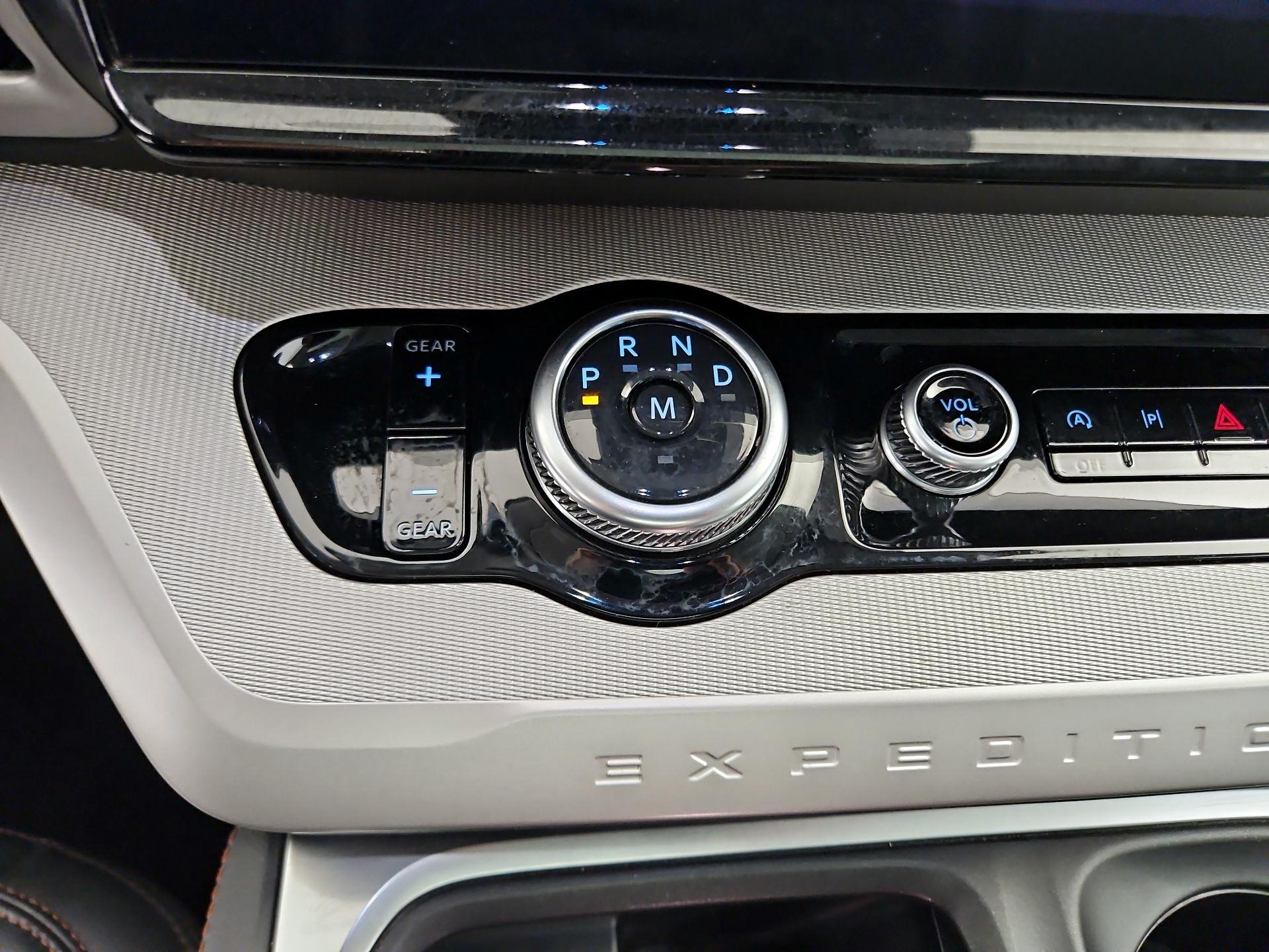 Thumbnail: 2025 Ford Expedition MAX - 18