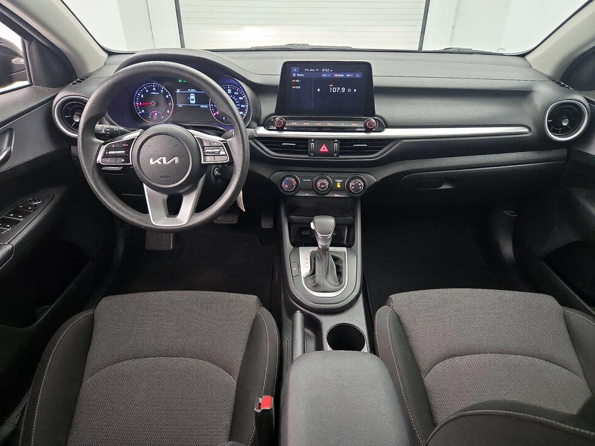 Thumbnail: 2022 Kia Forte - 9