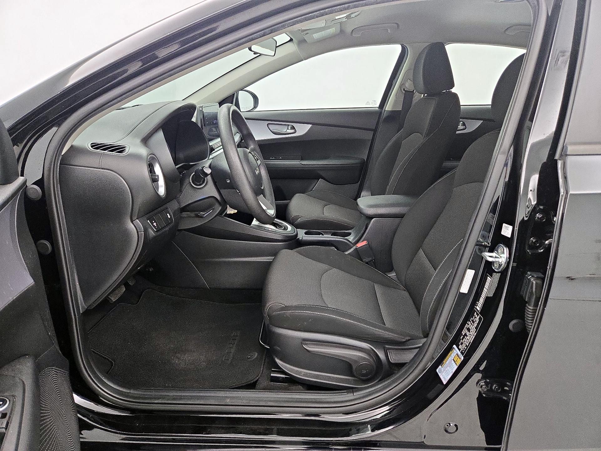 Thumbnail: 2022 Kia Forte - 11