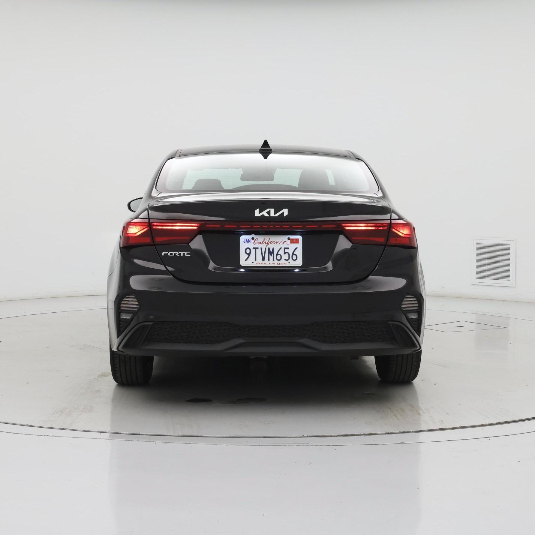 Thumbnail: 2022 Kia Forte - 6