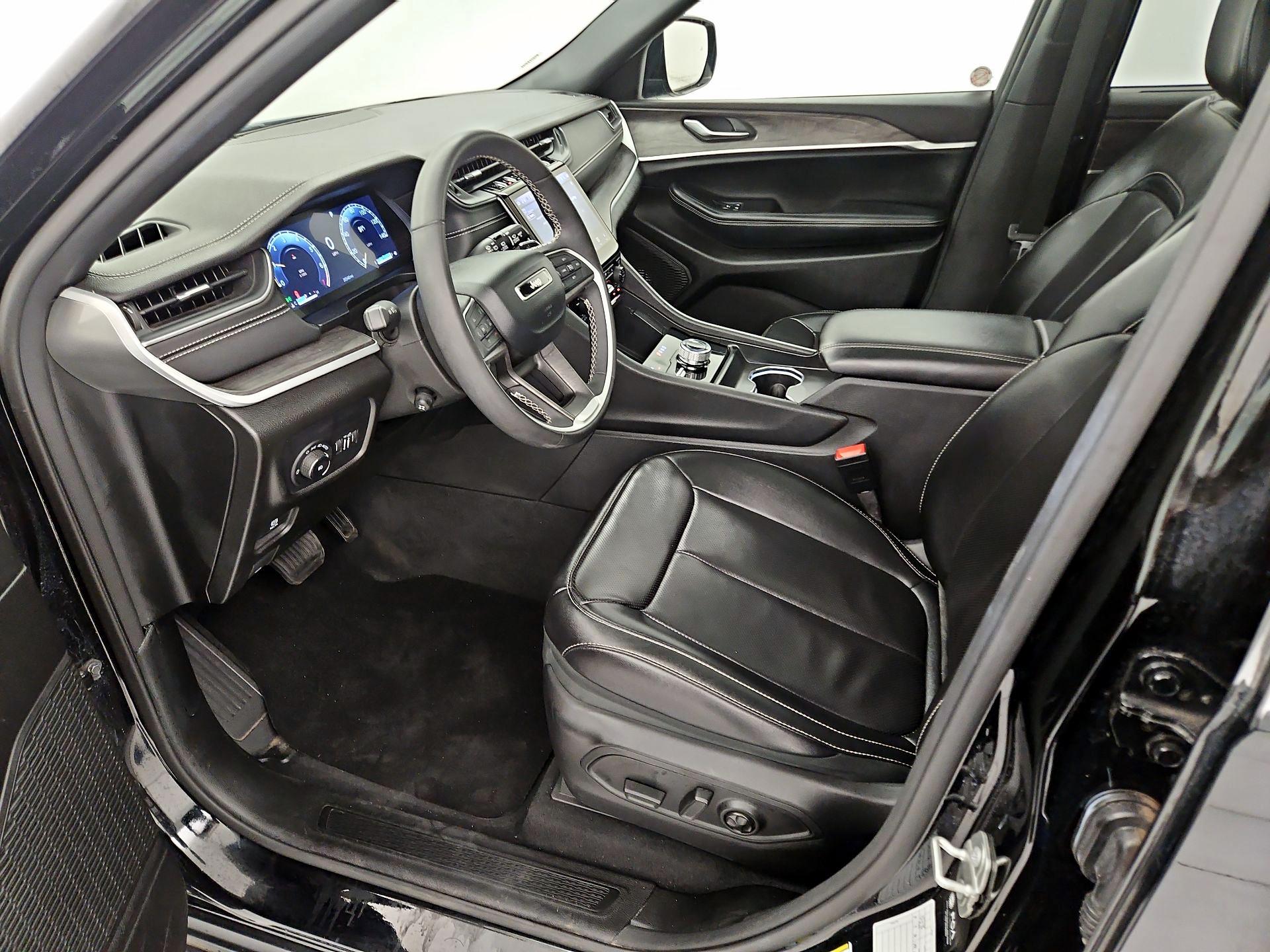 Thumbnail: 2024 Jeep Grand Cherokee L - 11
