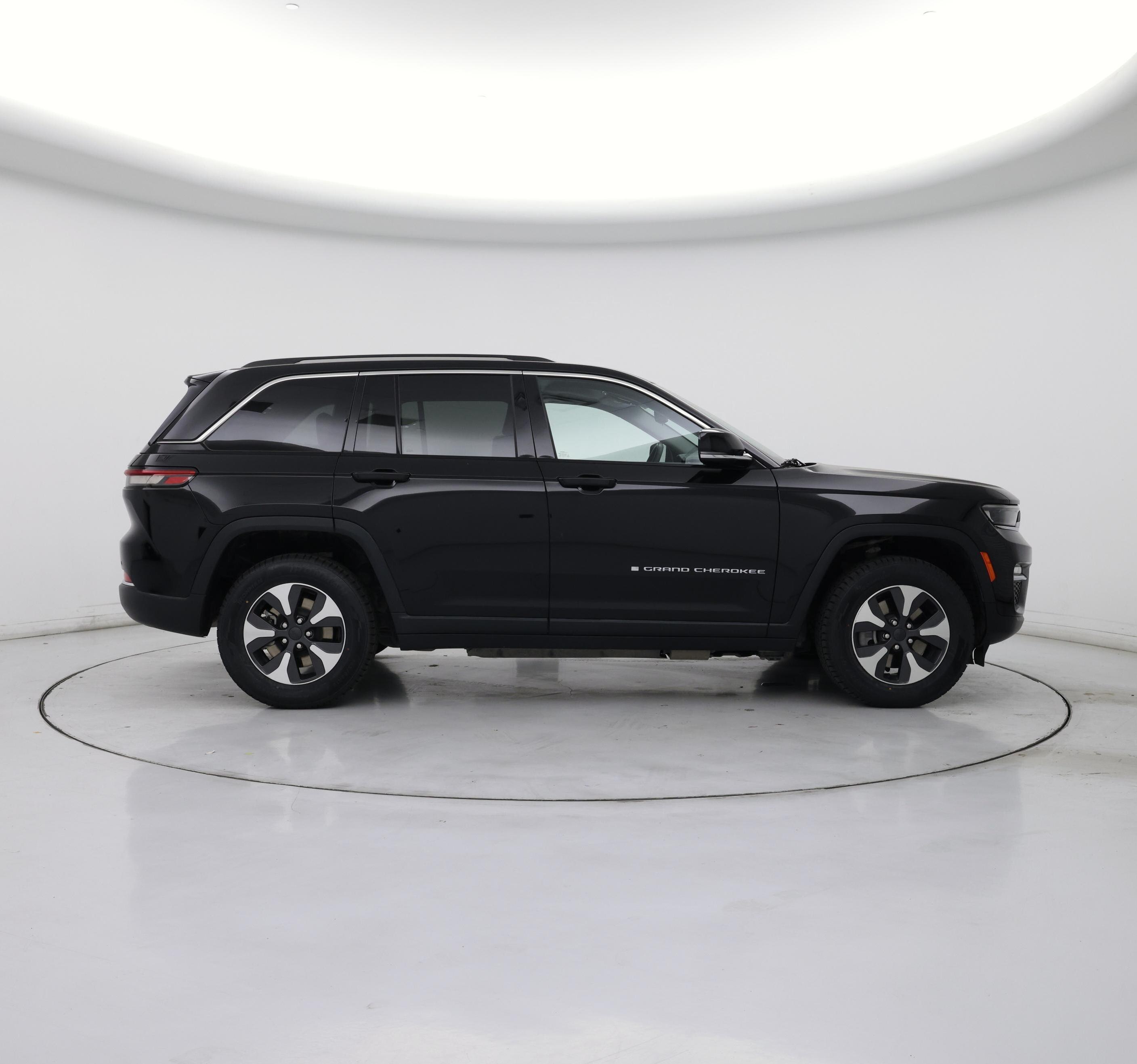 Thumbnail: 2022 Jeep Grand Cherokee - 7