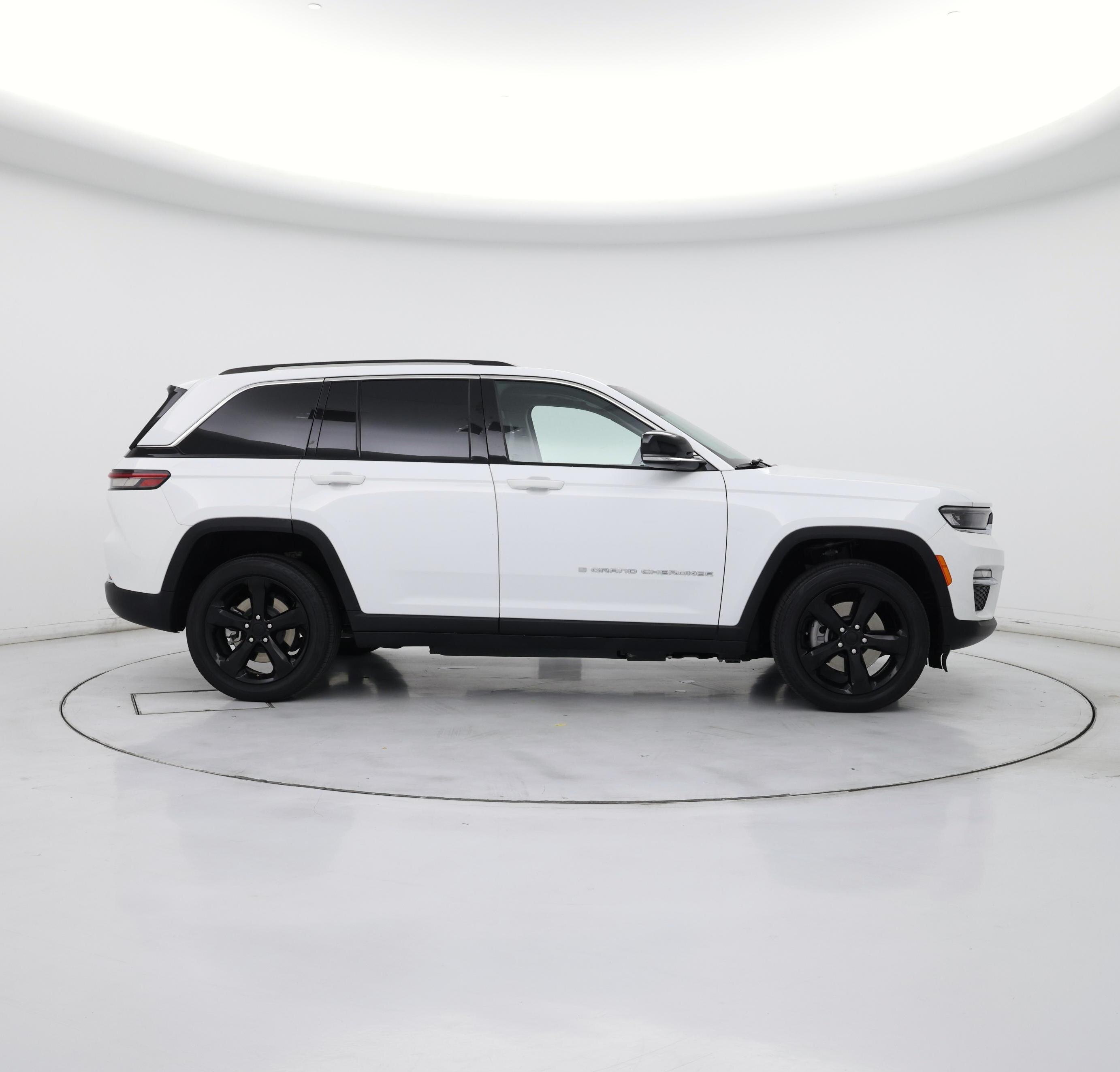 Thumbnail: 2023 Jeep Grand Cherokee - 7