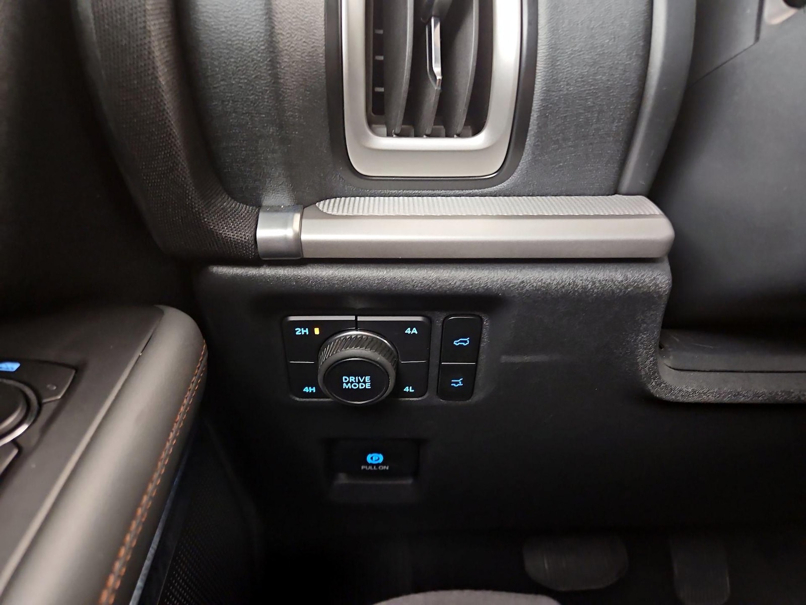 2025 Ford Expedition Active - Photo 14