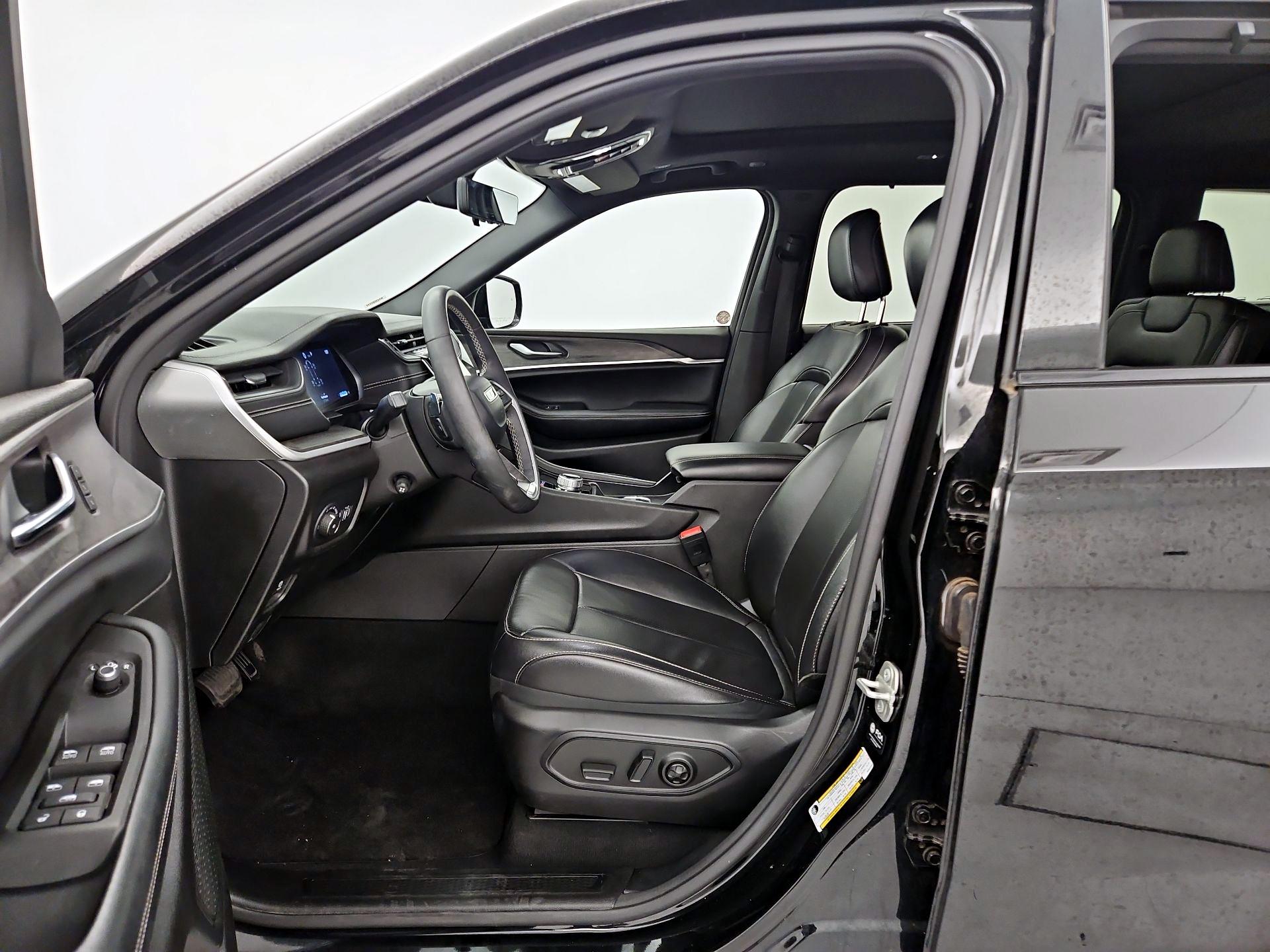 Thumbnail: 2024 Jeep Grand Cherokee L - 11