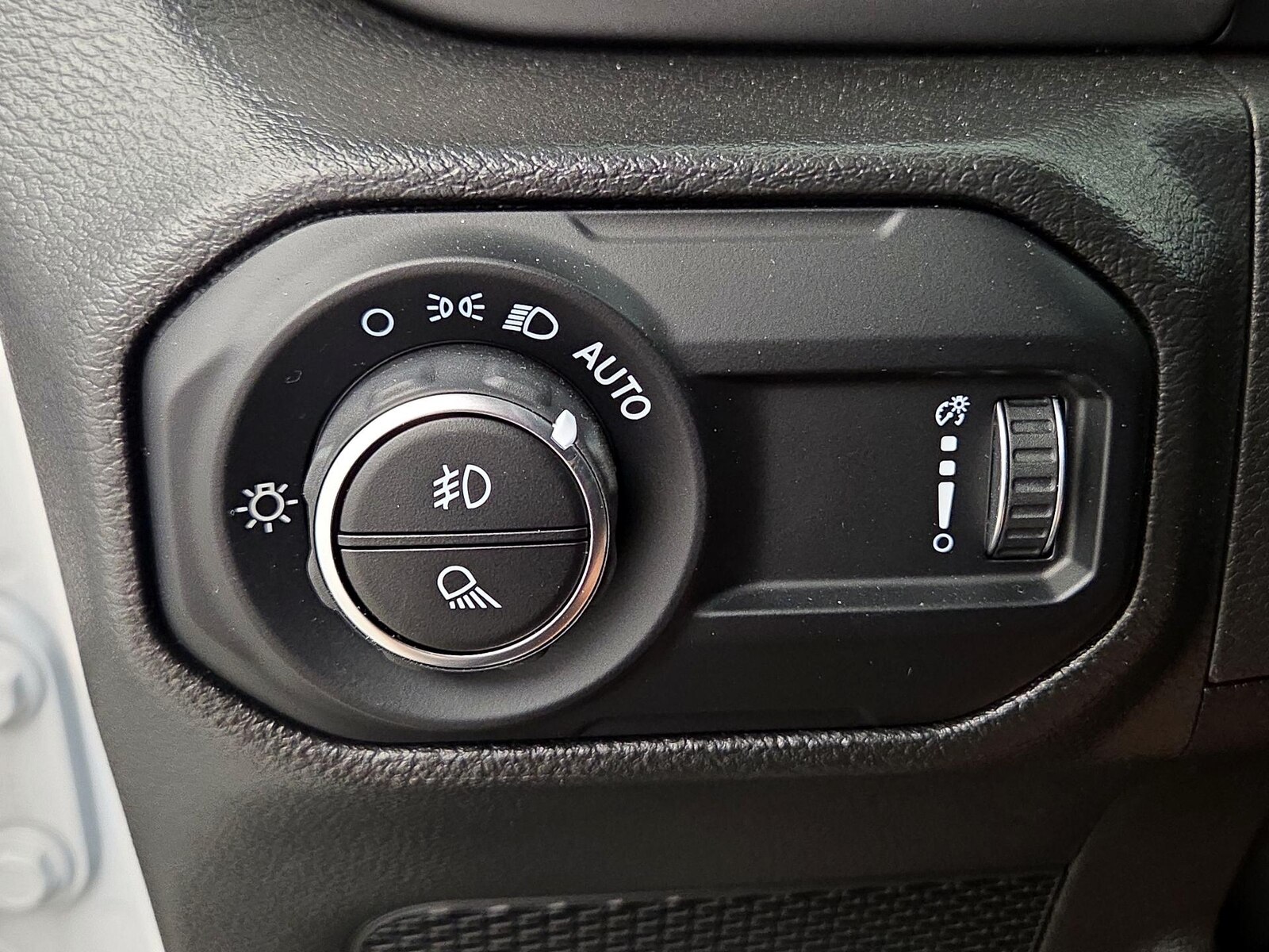 2023 Jeep Gladiator WILLYS - Photo 14