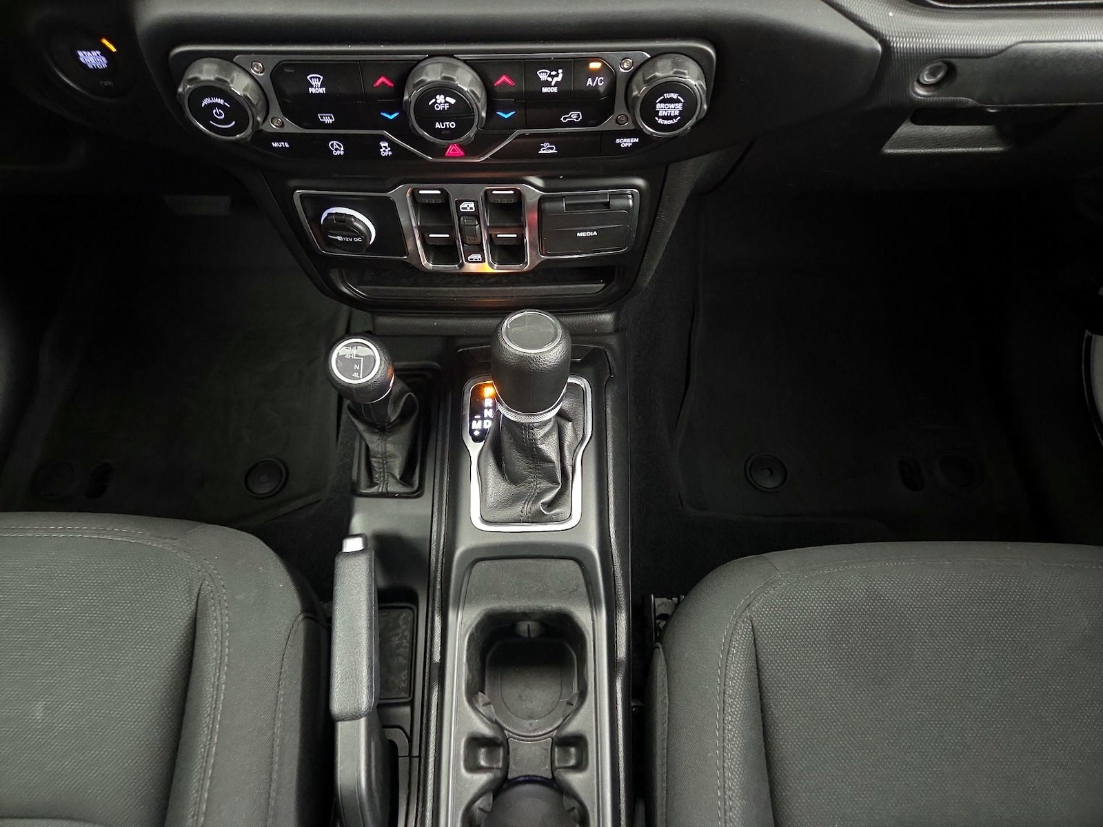 2023 Jeep Gladiator WILLYS - Photo 18